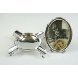 Deakin & Francis Edwardian silver ashtray of plain polished form, raised on four cabriole feet (