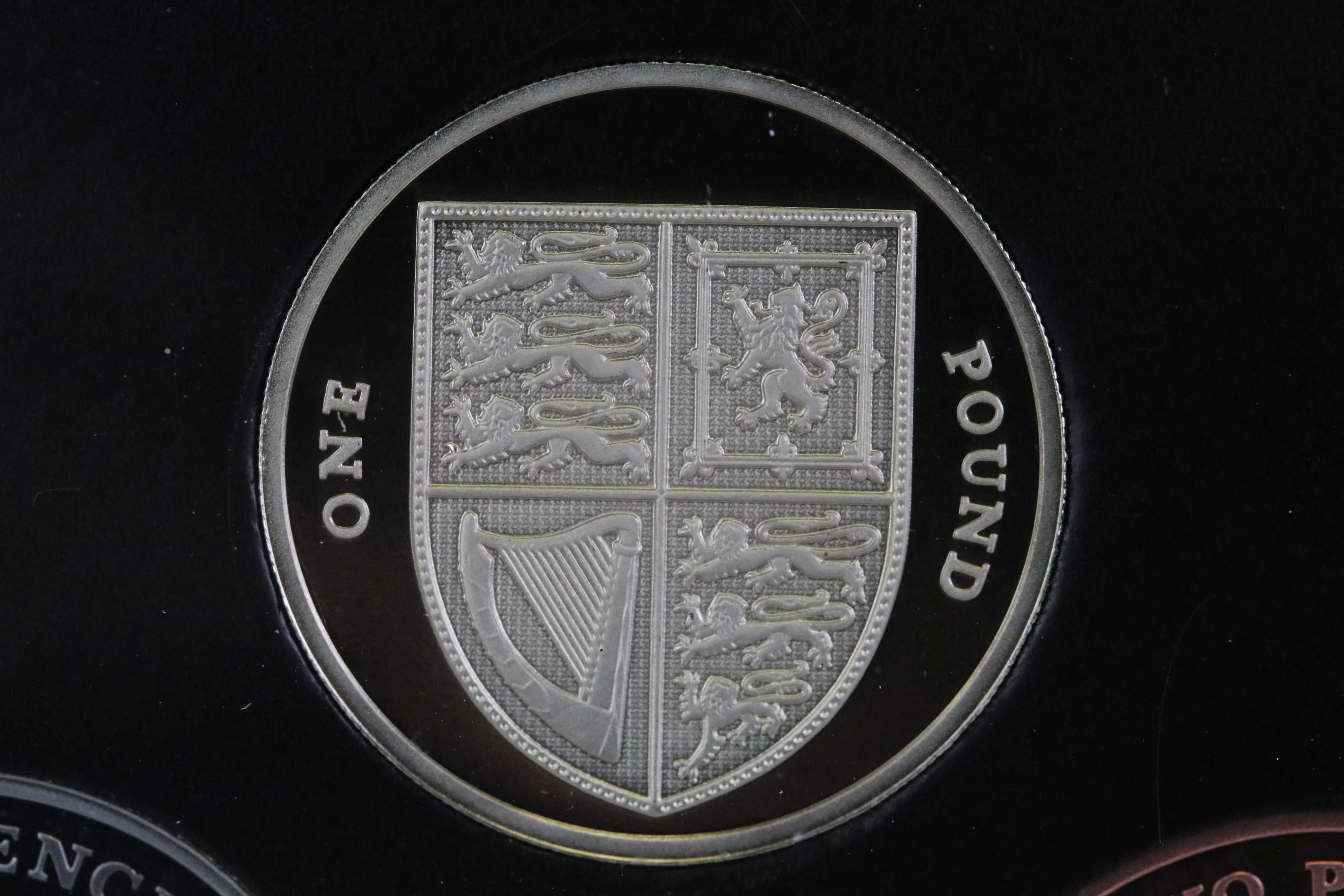 The Royal Mint 2009 UK Proof Coin Set, 12 coins from £5 to 1p, including a 2009 Kew Gardens Fifty - Image 6 of 7