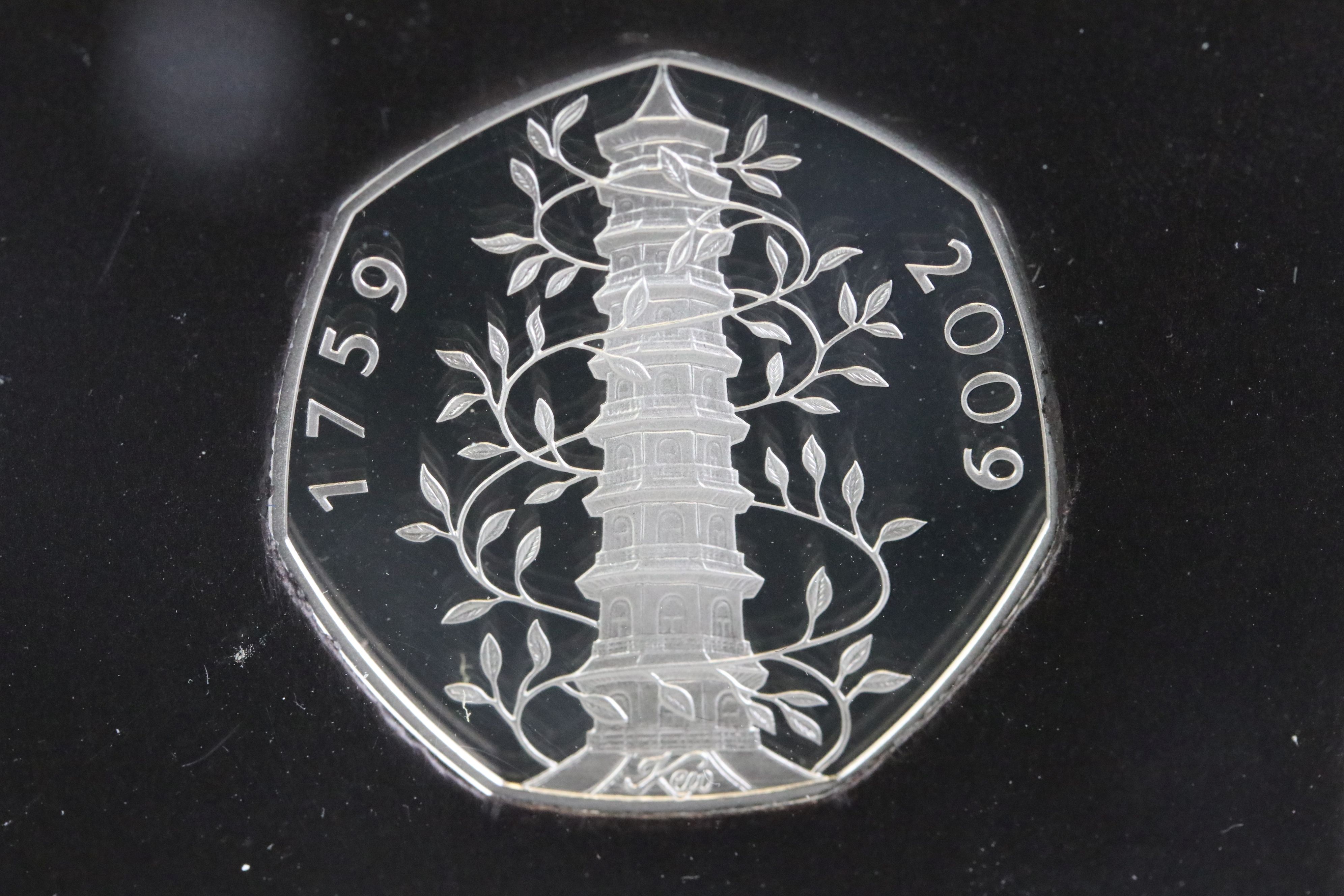 The Royal Mint 2009 UK Proof Coin Set, 12 coins from £5 to 1p, including a 2009 Kew Gardens Fifty - Image 7 of 7