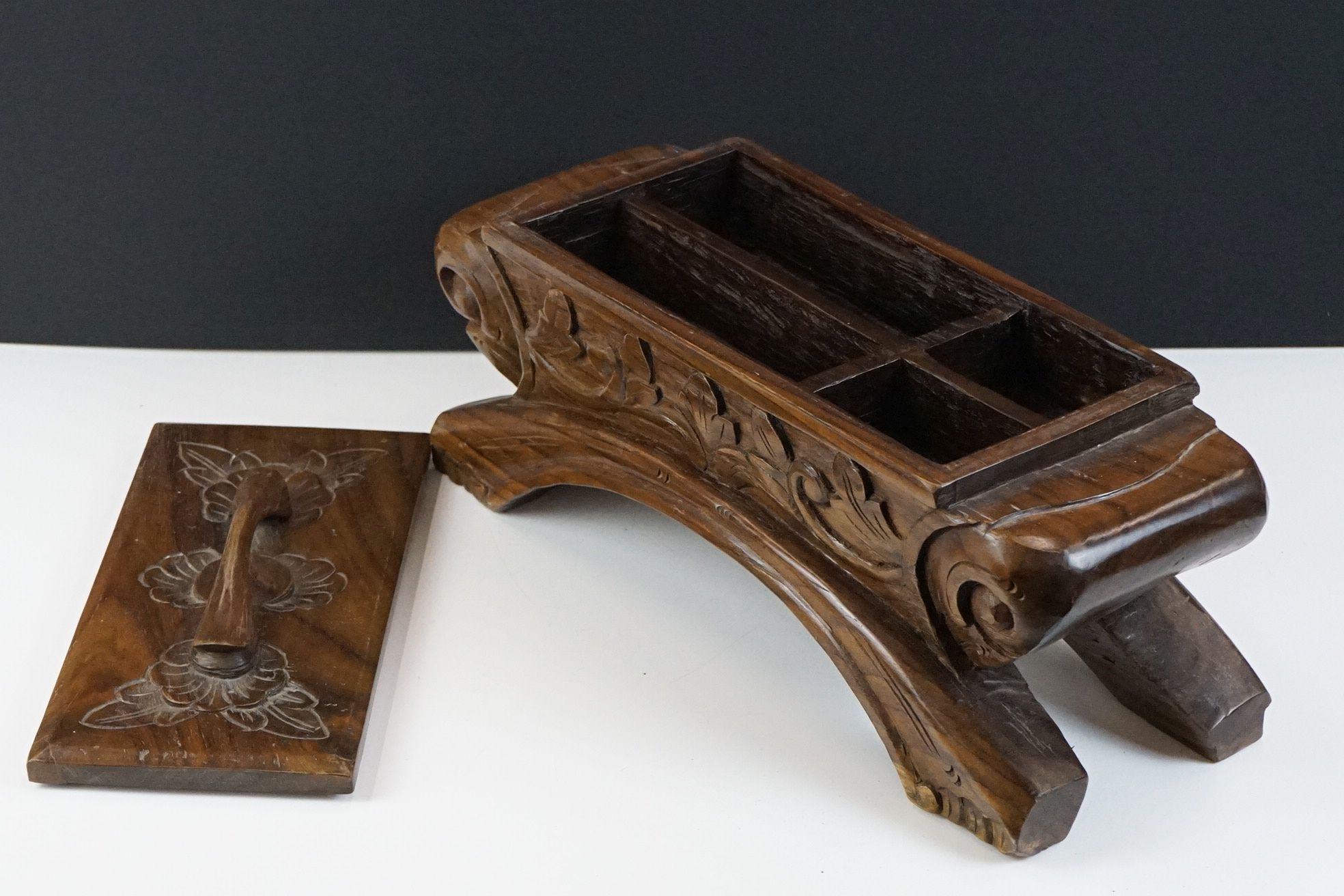 20th Century carved hardwood table-top lidded spice box, with foliate decoration, the lid opening to - Image 3 of 5