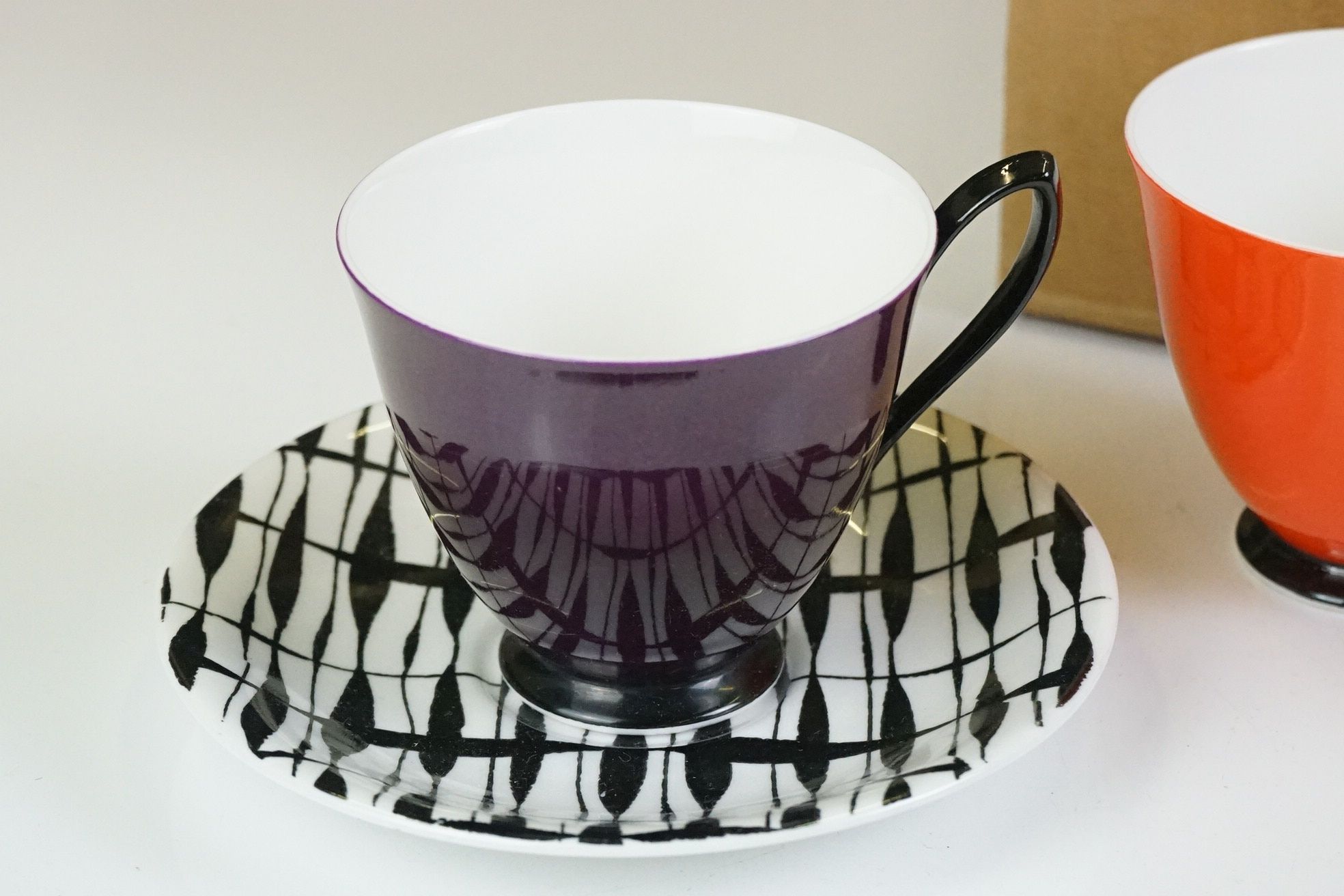 Royal Albert ' South Pacific ' Pattern - Set of six teacups, saucers and tea plates - Image 5 of 9