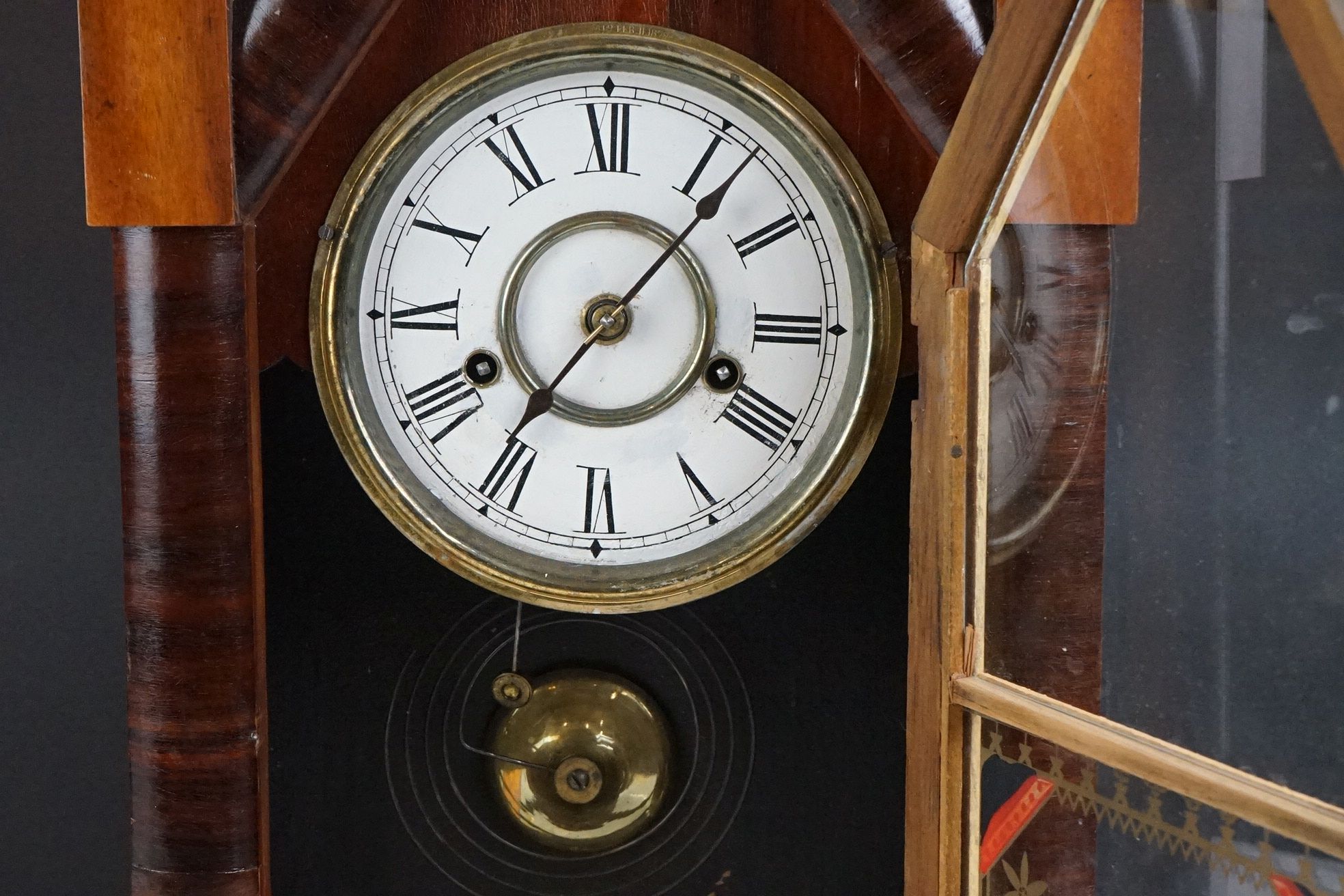 Early 20th Century Jerome & Co ' American 1 Day Sharp Gothic Striking ' Mantel Clock, with a white - Image 4 of 7