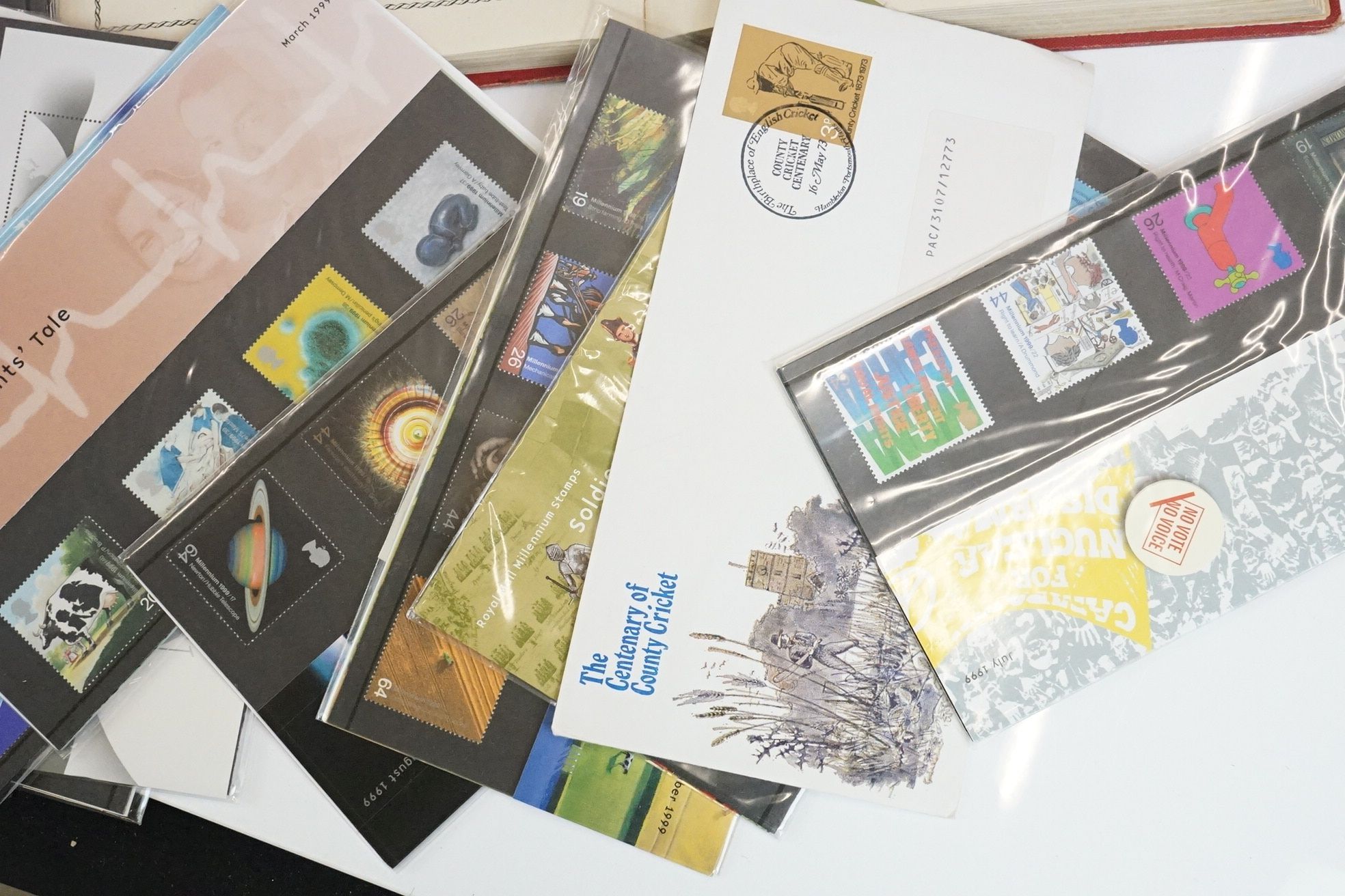 A small collection of British and world stamps contained within three albums together with a small - Image 6 of 7