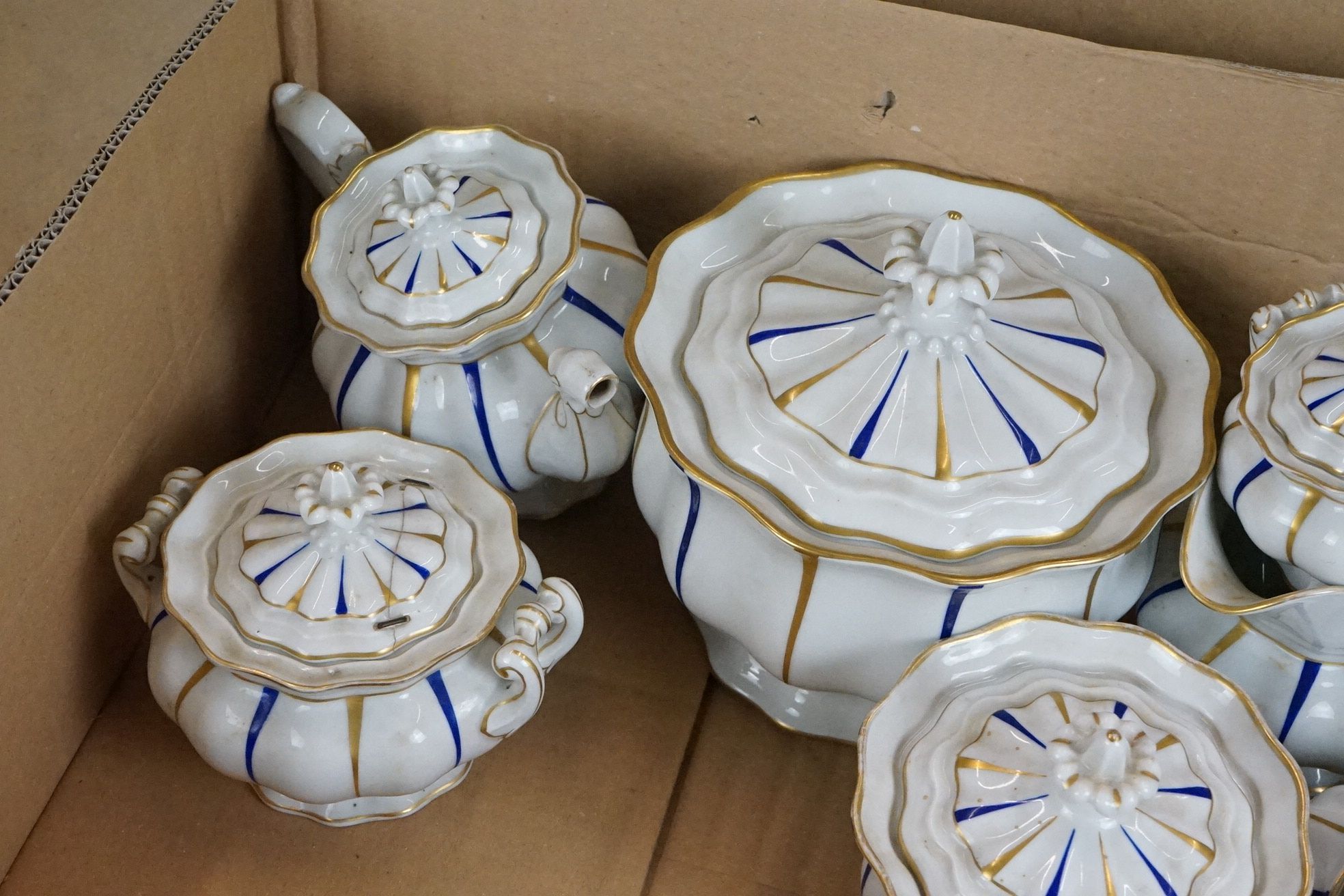 Early 20th Century Furstenberg porcelain tea set of scalloped form, decorated with blue & gilt - Image 5 of 8