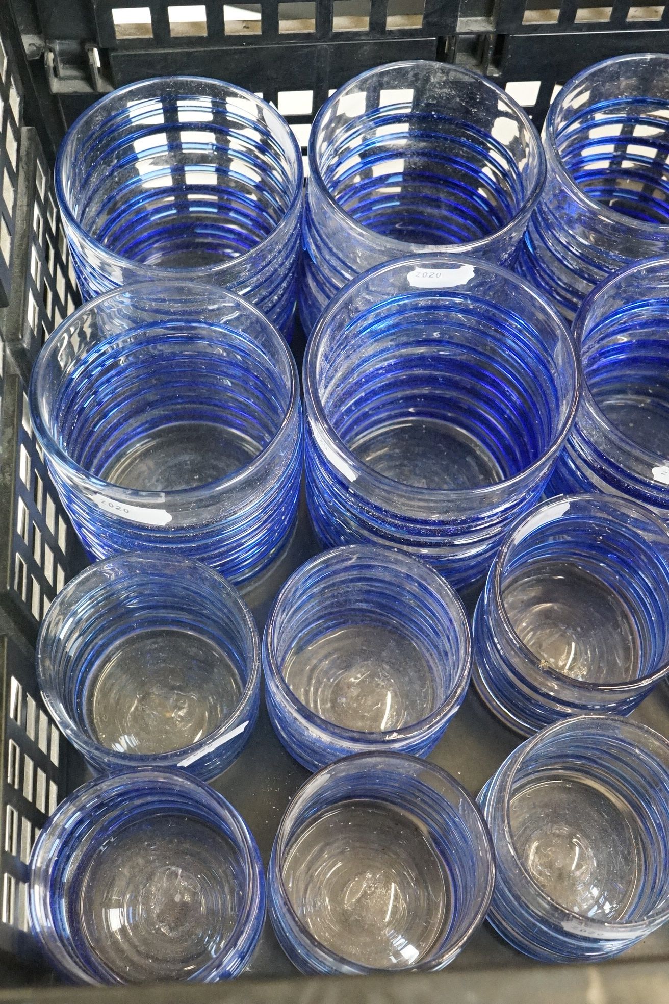 Set of 22 spiral-effect studio glass drinking glasses with relief blue spirals on a clear glass - Image 4 of 6
