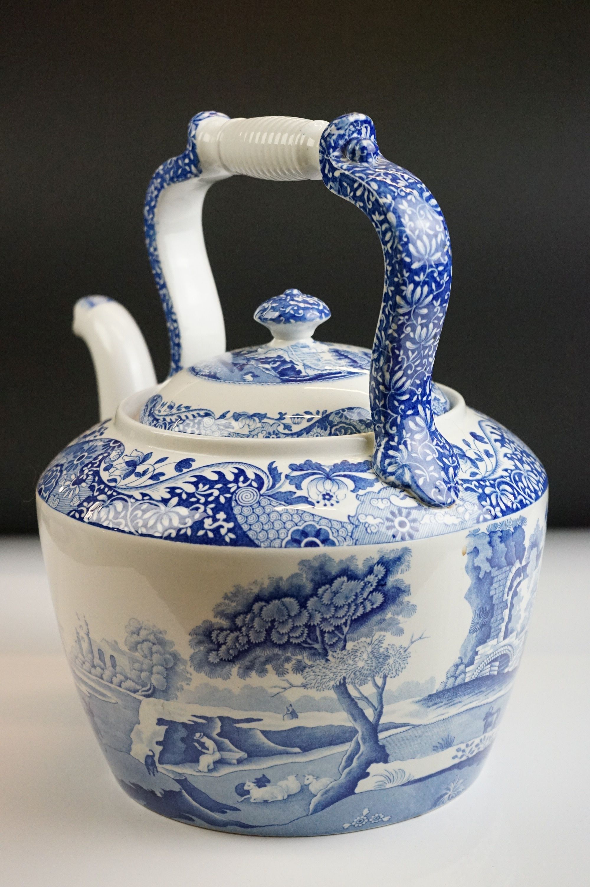 Large Spode Blue & White Italian pattern ceramic kettle & cover, 31cm high - Image 10 of 16