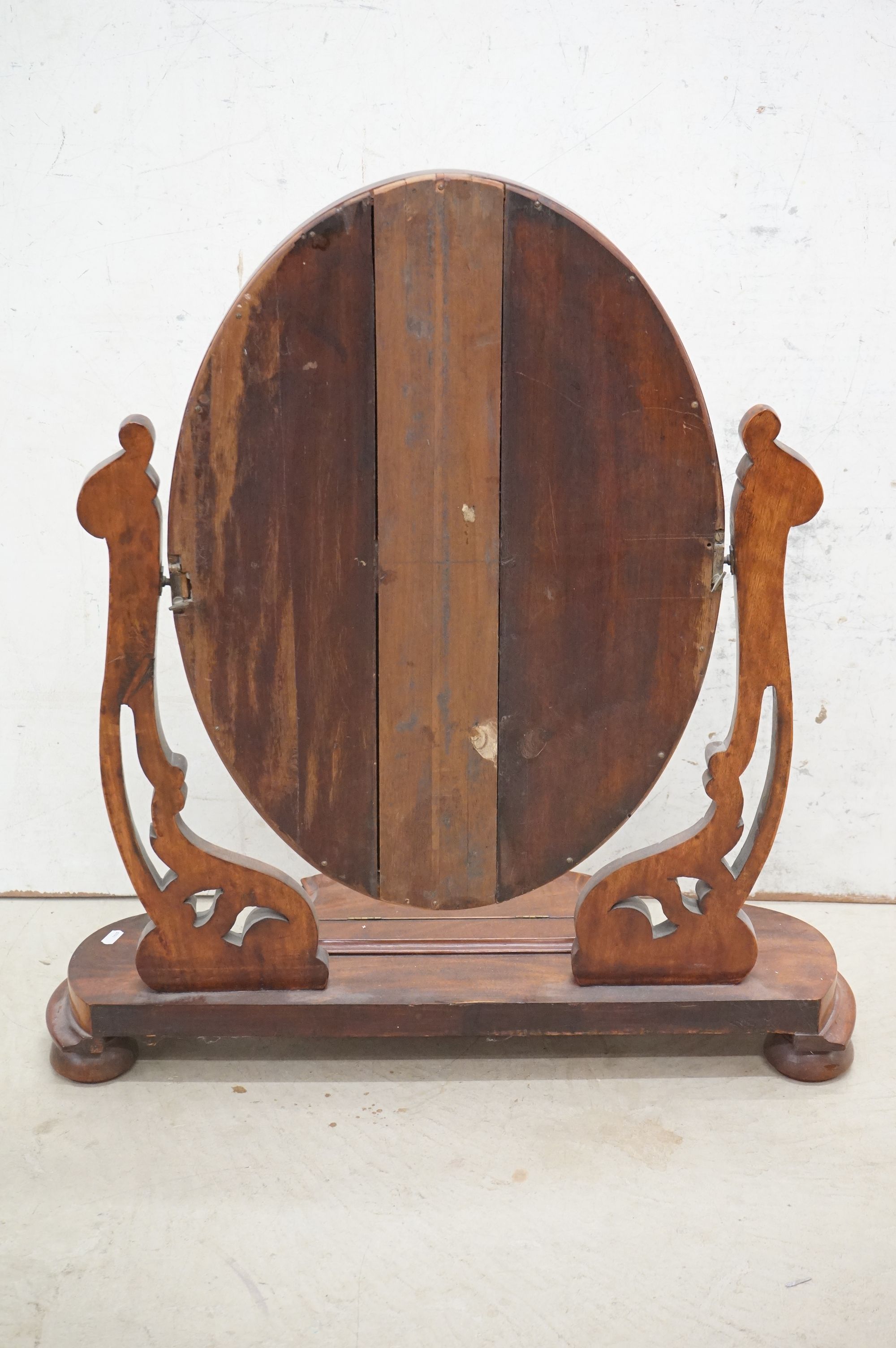 Victorian Mahogany Oval Swing Dressing Mirror, the shaped base with glove drawer raised on squat - Image 5 of 5