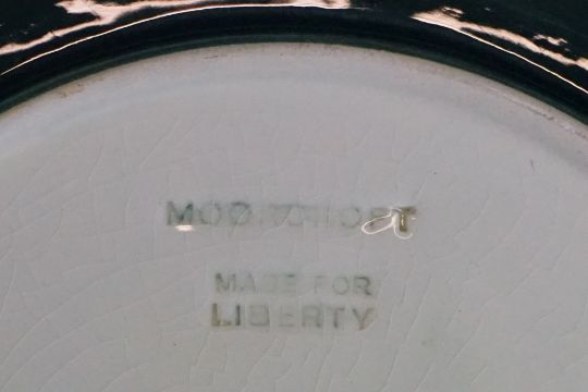 Moorcroft for Liberty of London, 1977 Queen's Silver Jubilee Commemorative Limited Edition Plate - Image 9 of 10