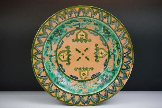 Della Robbia Pottery (Birkenhead 1894-1906) Shallow Dish with incised decoration in shades of green, - Image 1 of 15