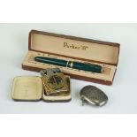 A small group of collectables to include a cased Parker 51 fountain pen with 14k gold nib, a box