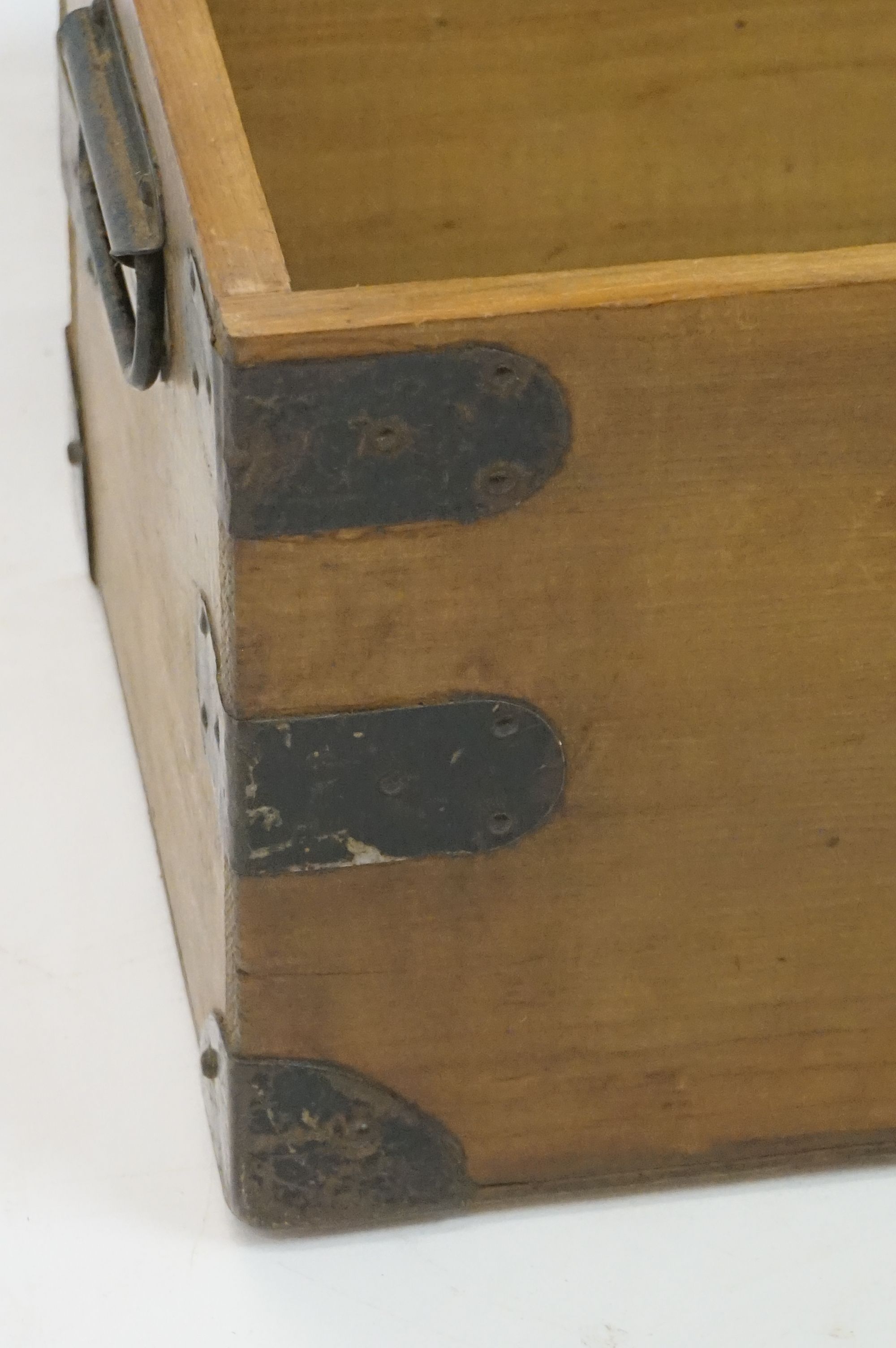 Pine Tack Box, 50cm wide x 29cm high - Image 6 of 12