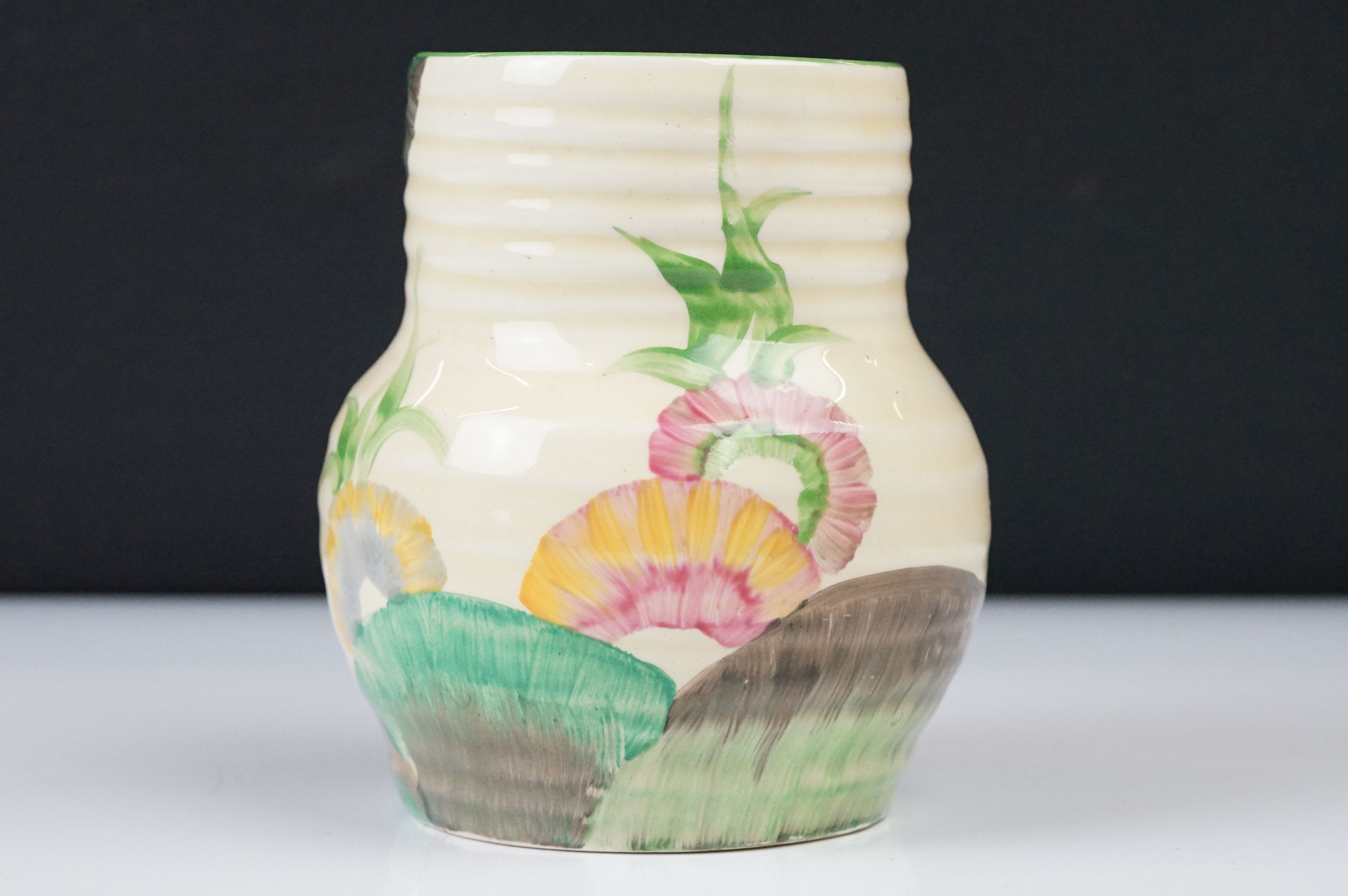 Clarice Cliff Pottery Ribbed Vase in the Viscaria pattern, 12cm high - Image 3 of 8