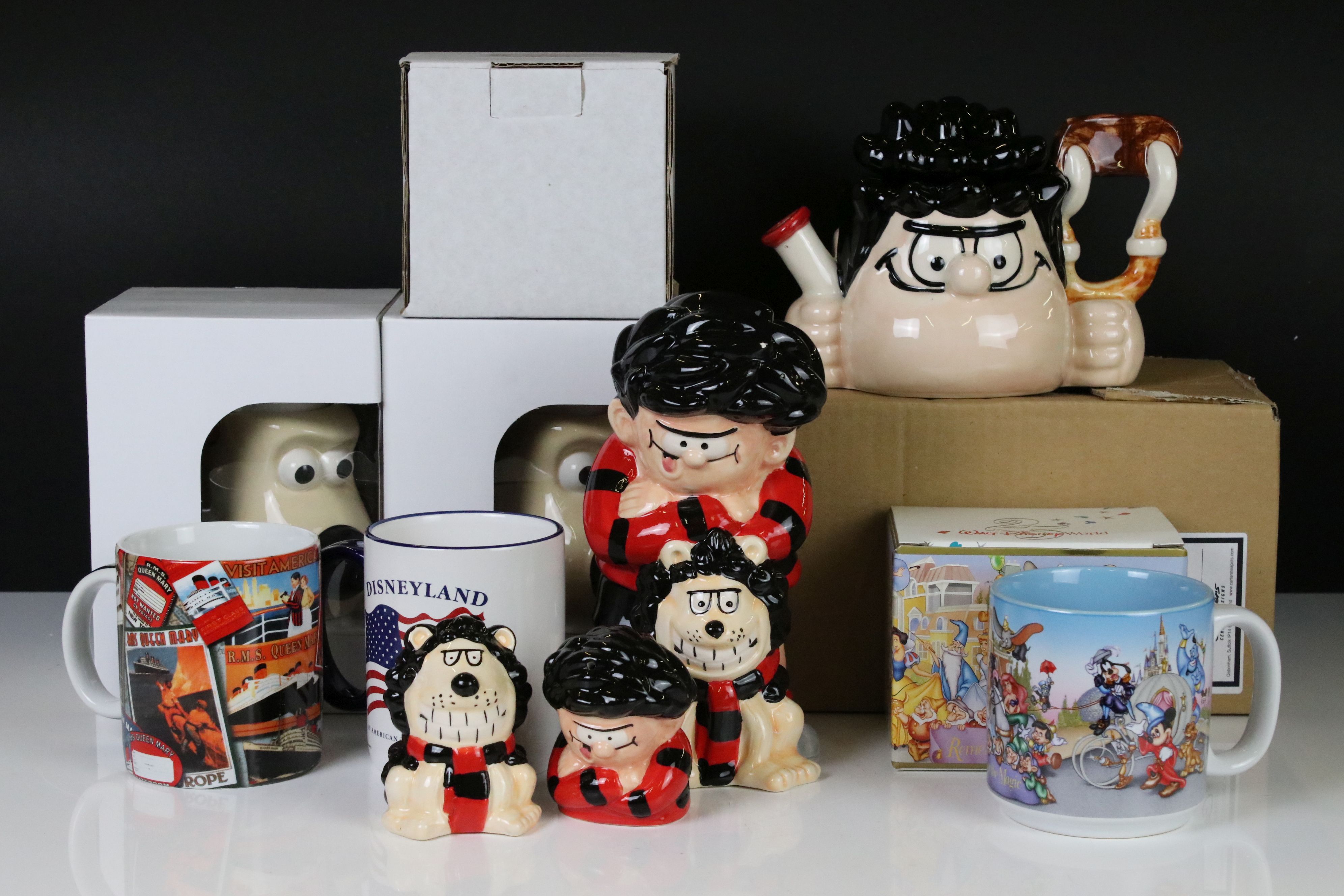 Collection of Dennis the Menace items including BDPP01 Dennis the Menace Teapot, Dennis the Menace
