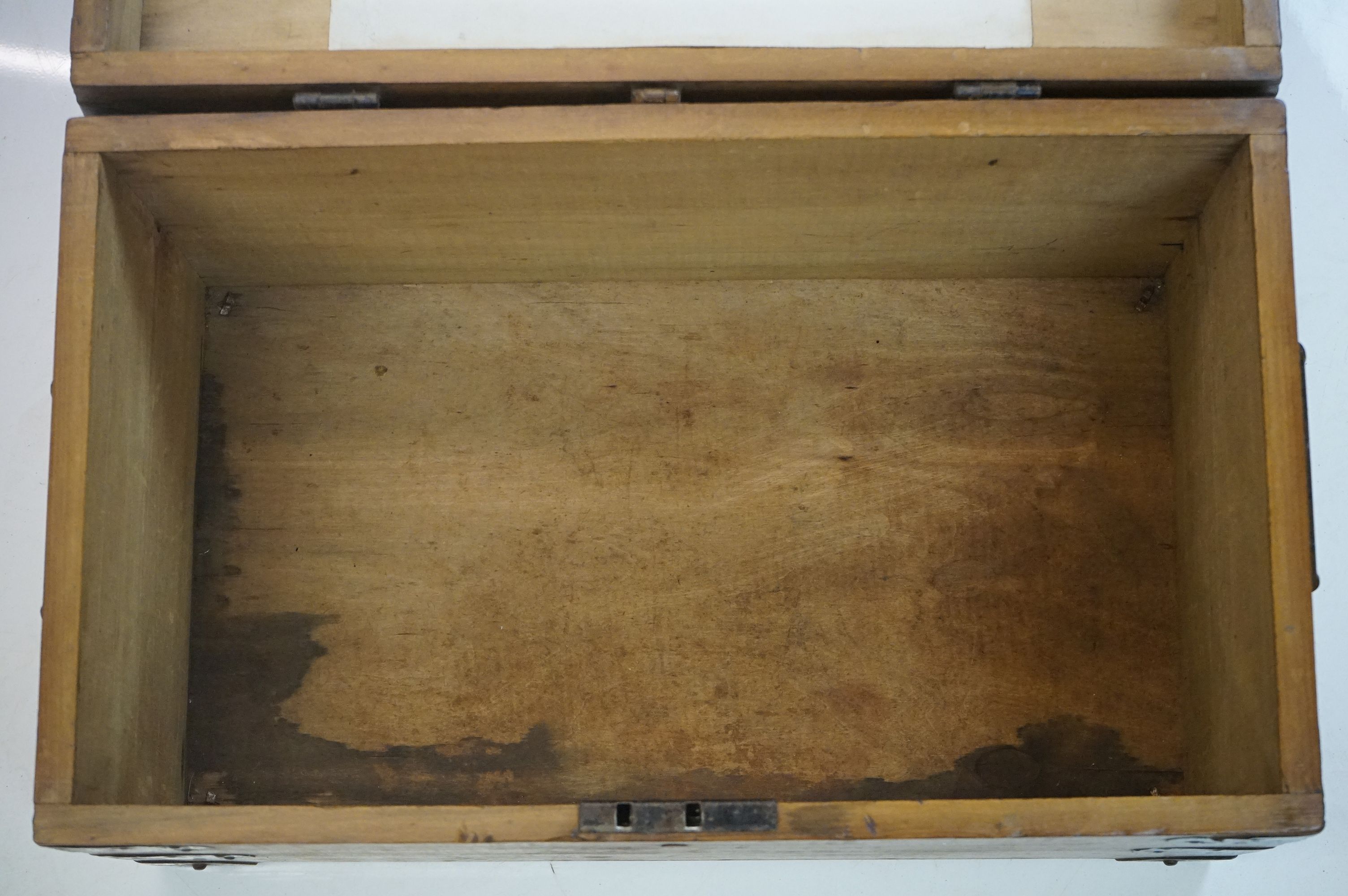 Pine Tack Box, 50cm wide x 29cm high - Image 5 of 12