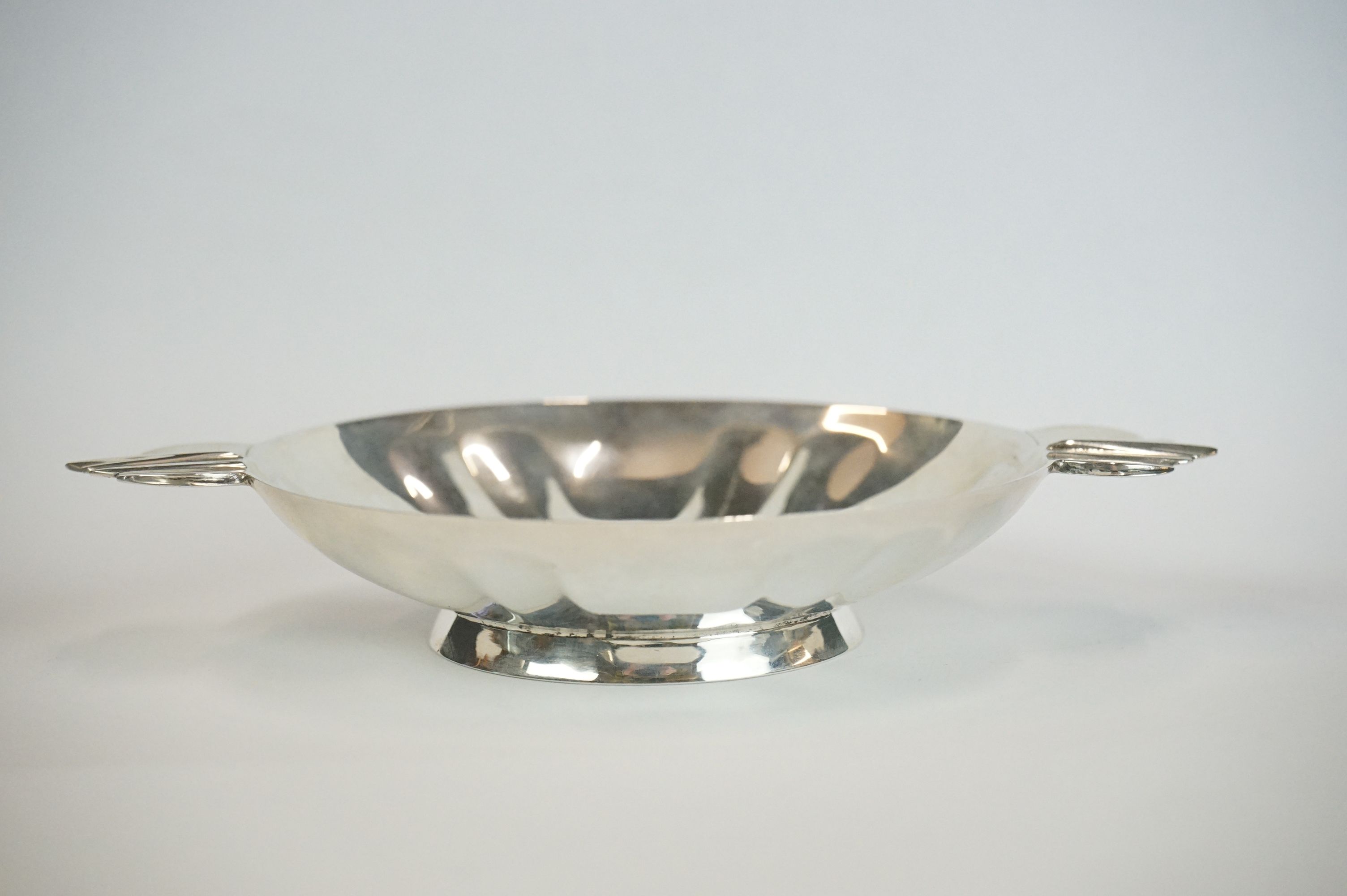 Harrods of London, Art Deco Silver Twin Handled Wine Taster Bowl, London 1936, 15cm wide - Image 3 of 5