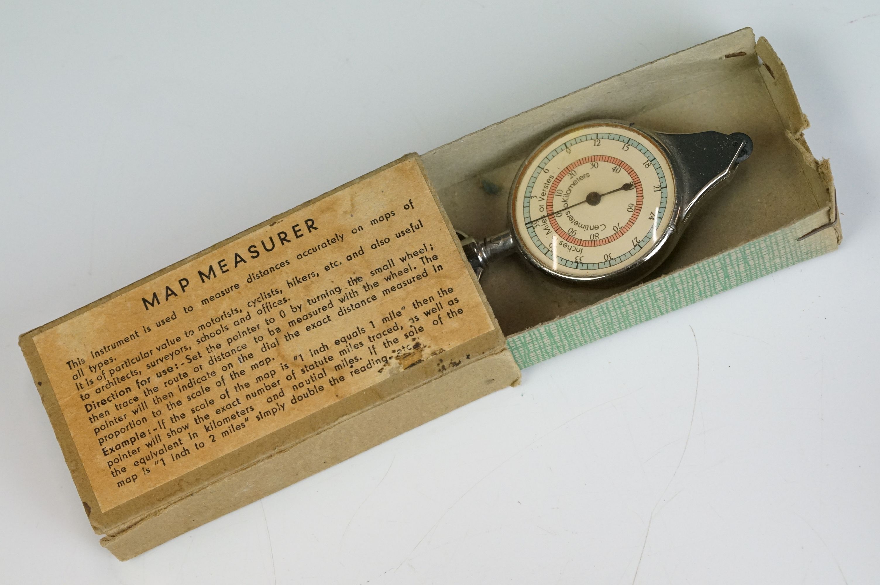 A group of mixed collectables to include a map measure, directional compass, silver cased pocket - Image 2 of 17
