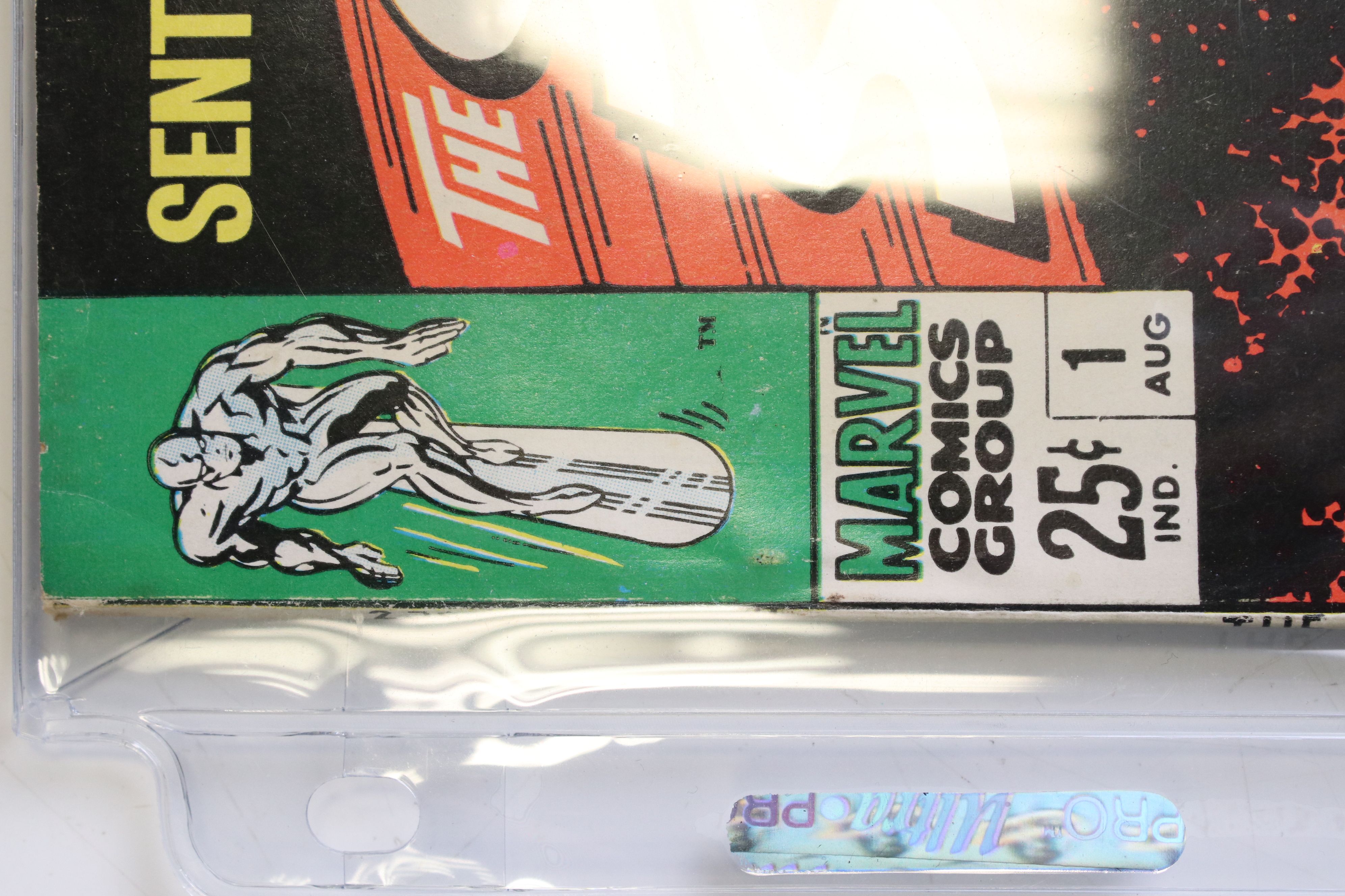 Comics - Marvel Silver Surfer (1965) no 1 comic, no writing, pages gd, contained within UltraPro - Image 4 of 5