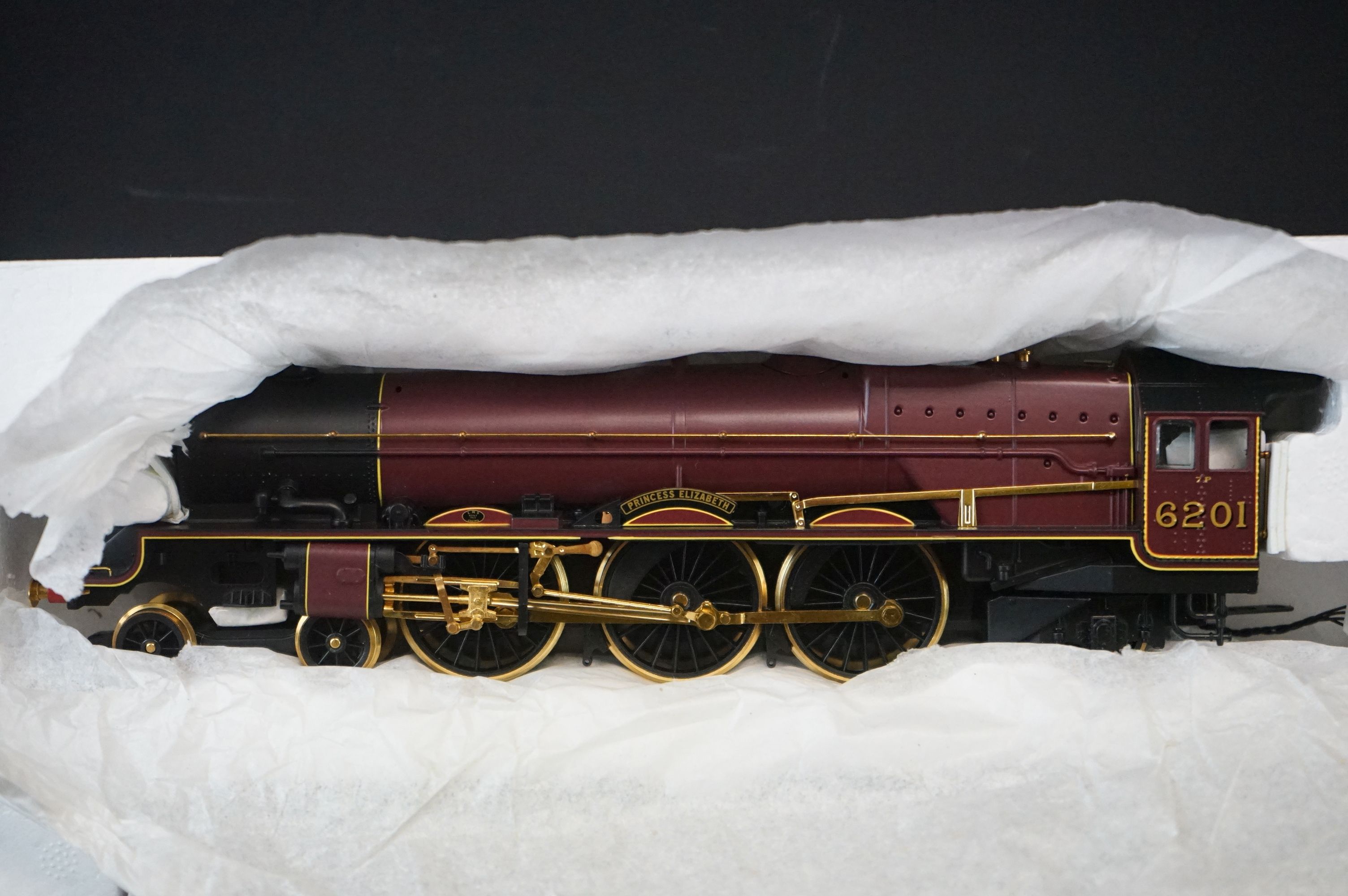 Boxed ltd edn Hornby OO gauge R1170 The Diamond Jubilee electric train set, complete and ex - Image 6 of 8