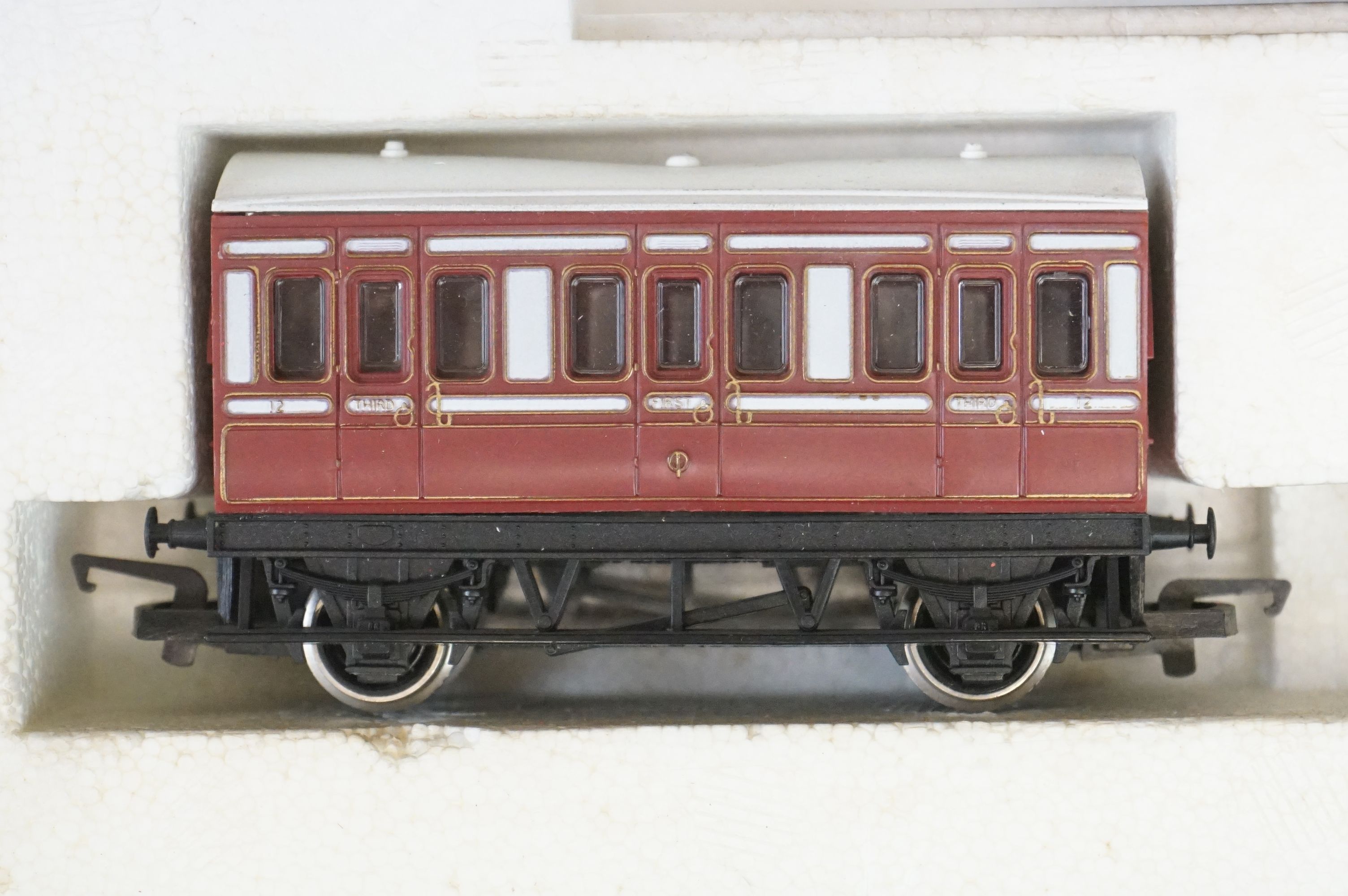 Boxed Hornby OO gauge R1048 The Western Pullman electric train set complete with Cadbury Castle - Image 4 of 18
