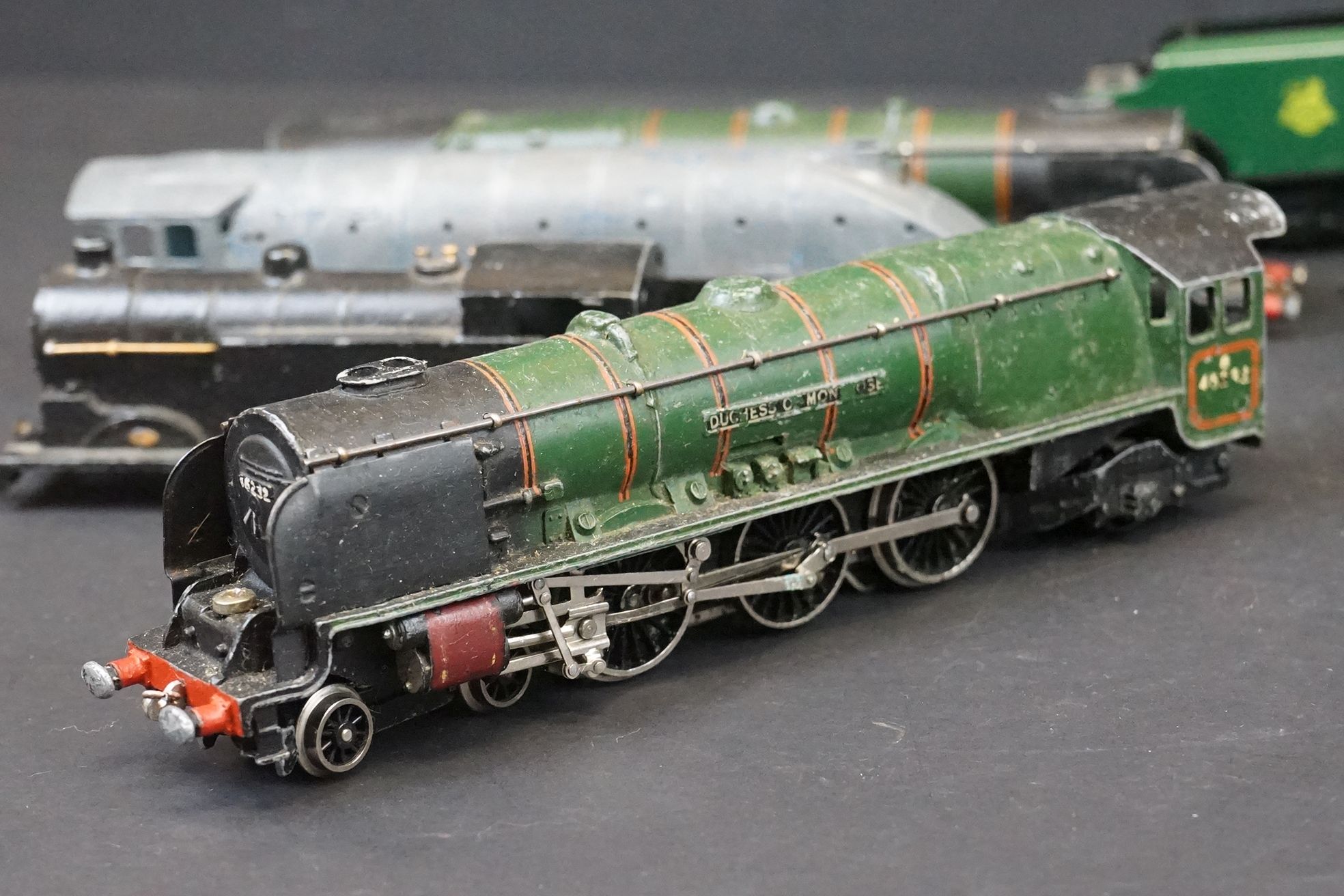 Three Hornby Dublo locomotives to include Duchess of Montrose and Duchess of Sutherland, plus 4 x - Image 4 of 11