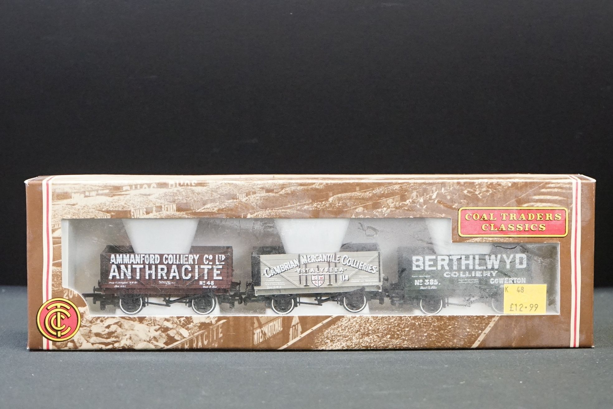 Nine boxed OO gauge items of rolling stock to include 3 x Triang Hornby Battle Space (R249, - Image 5 of 9