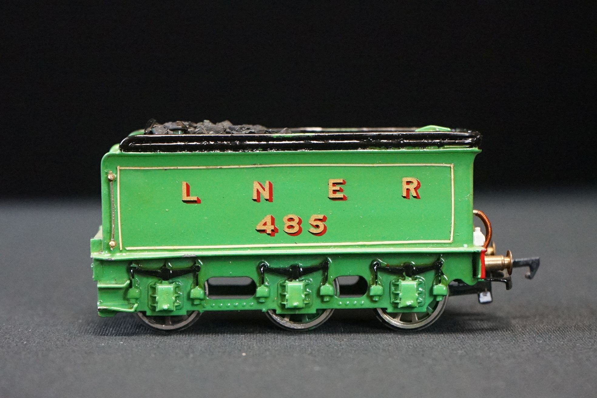 Two boxed & built Nu-Cast OO gauge LNER 02/2 Great Northern 02 locomotives, painted in different - Image 8 of 23