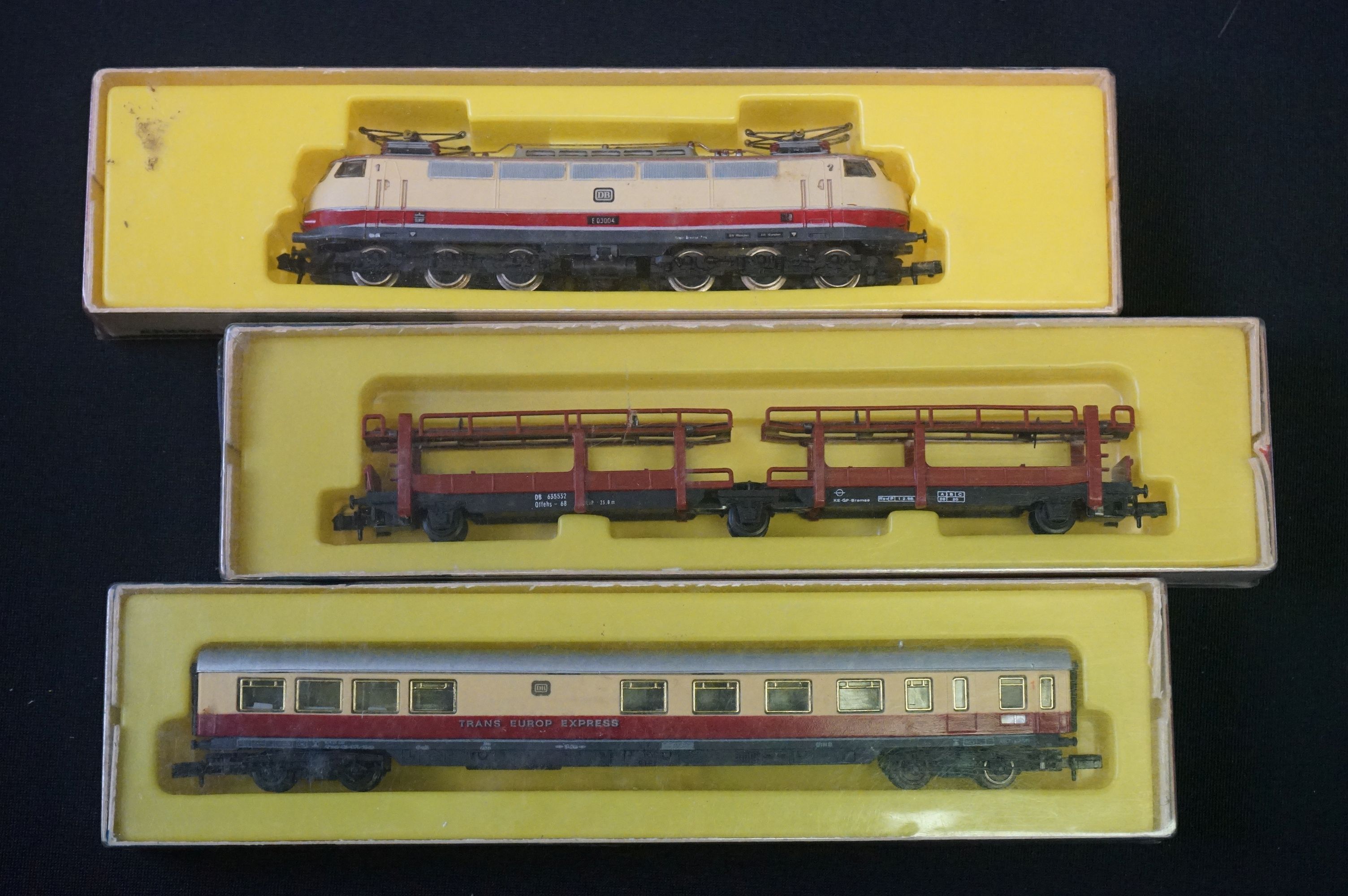 Group of N gauge model railway to include boxed Rapido 0236 locomotive, 5 x boxed Rapido items of - Image 3 of 11