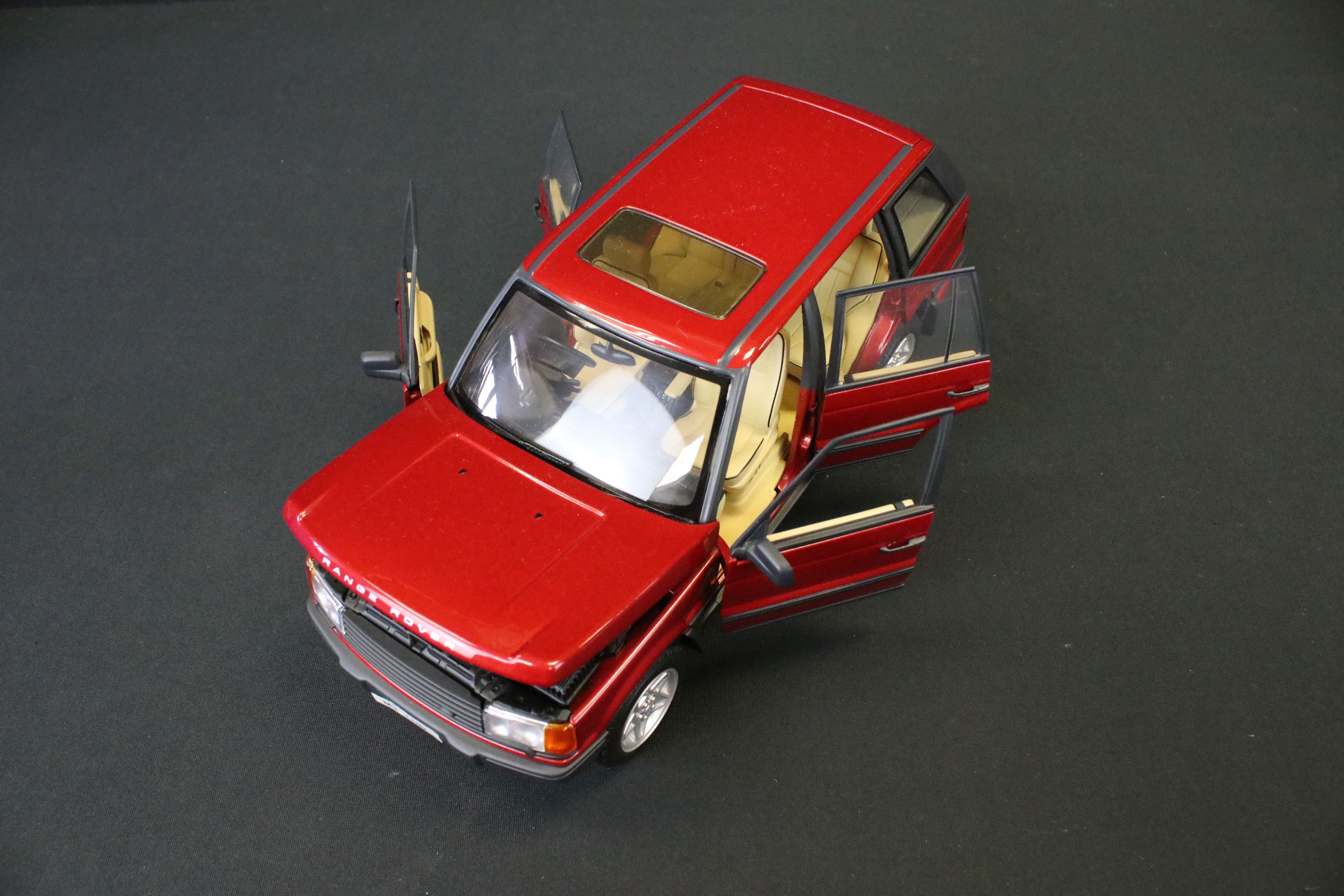 11 1/18 Scale diecast models to include 6 x AUTOart, 3 x Sun Star, Paul's Model Art Minichamps and - Image 8 of 47