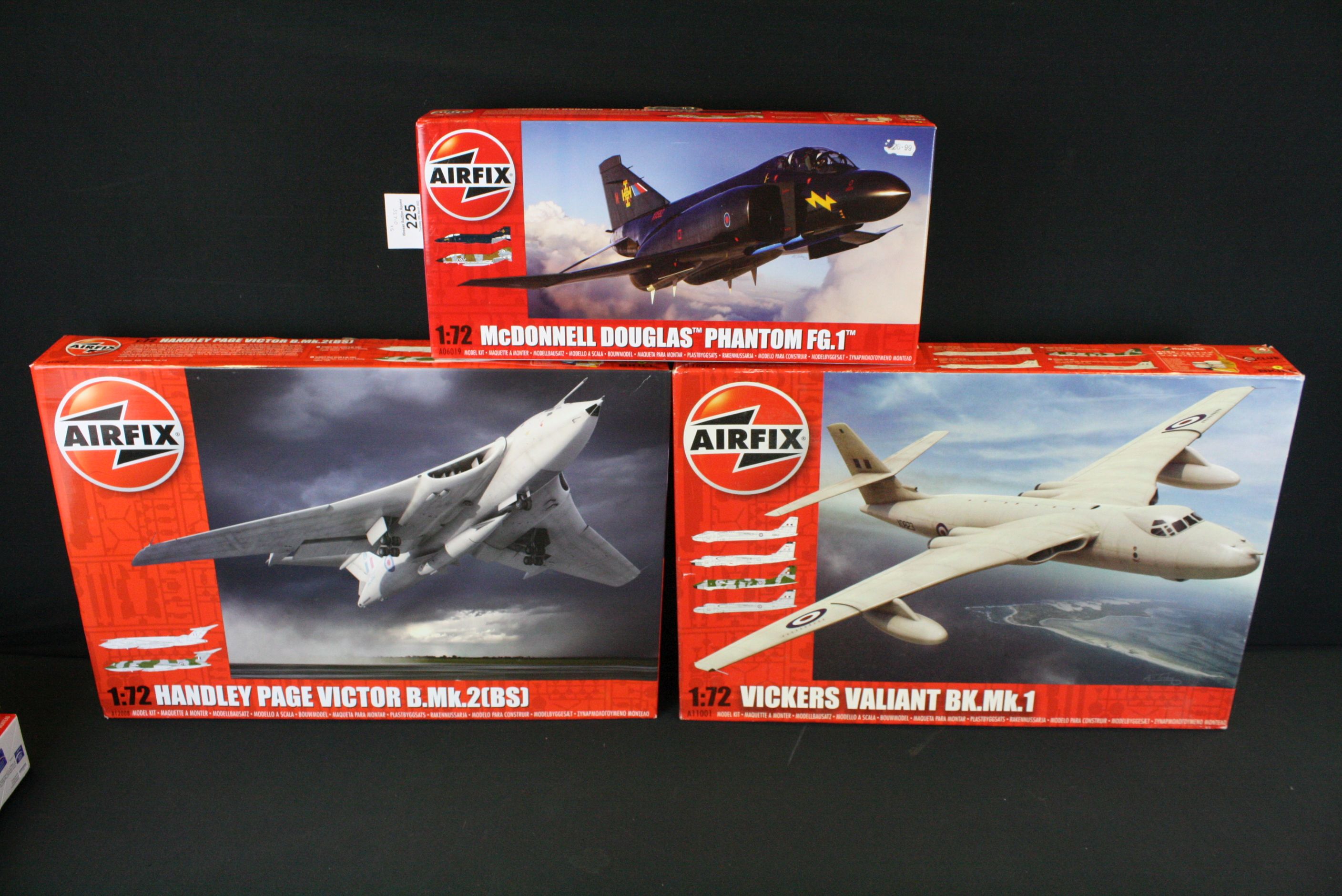 Five Boxed & unbuilt Airfix 1:72 scale plastic model aeroplane kits to include A12008 Handley Page - Image 4 of 5