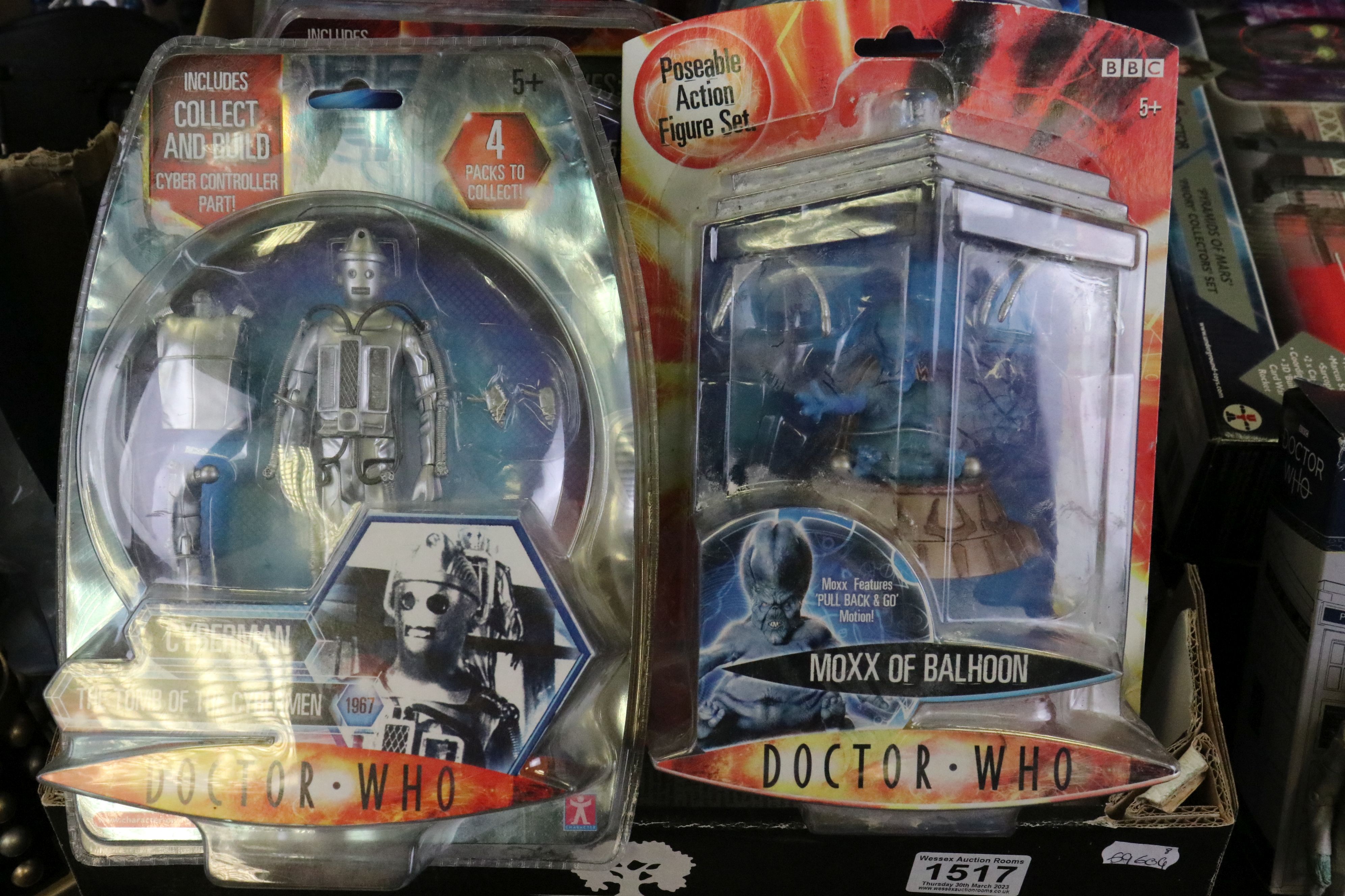 Doctor Who - 16 Carded Character Doctor Who figures featuring Moxx Of Balhoon, Cyberman, Clockwork - Image 3 of 10