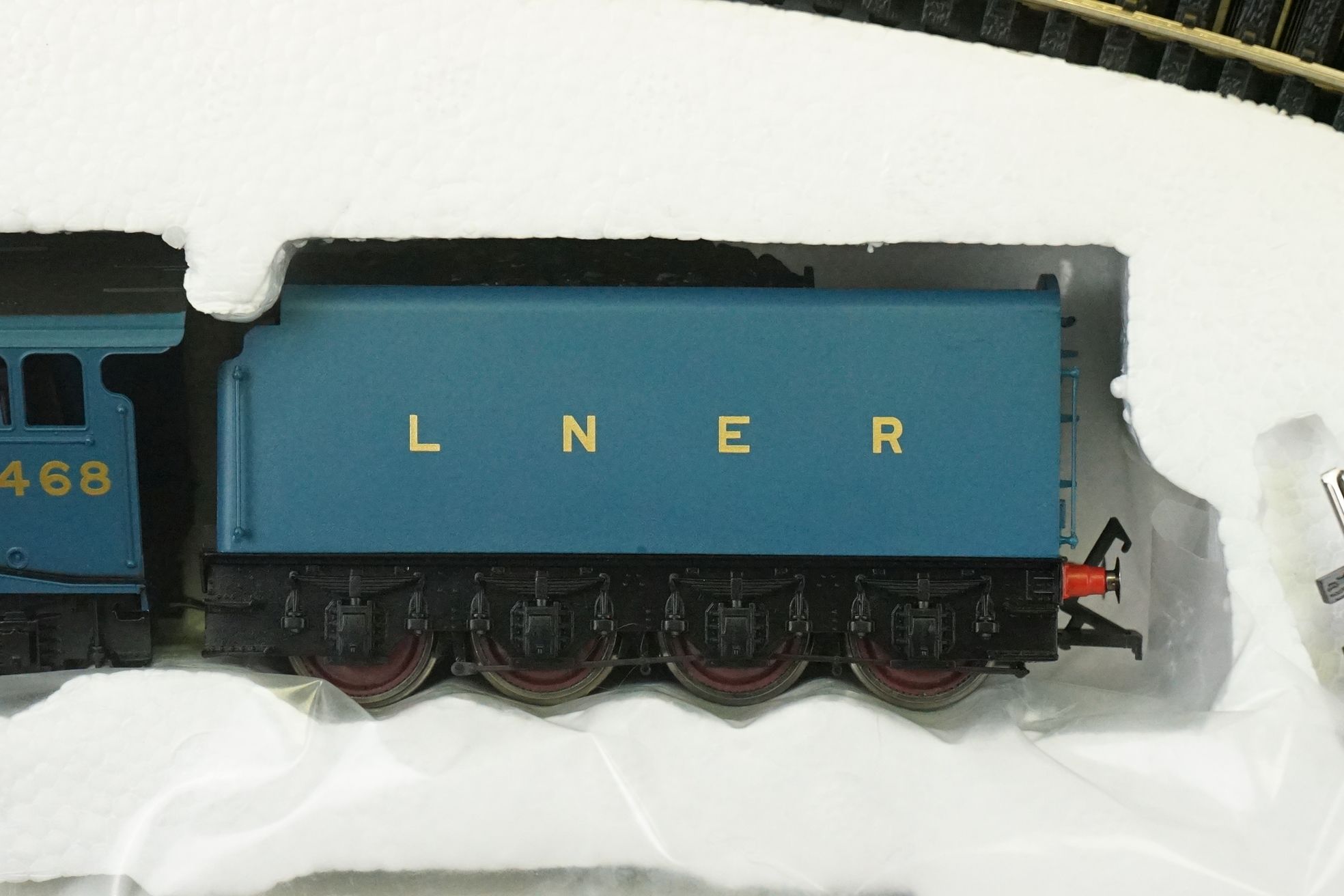 Boxed Hornby OO gauge R1202 The Mallard Pullman electric train set, complete - Image 8 of 12