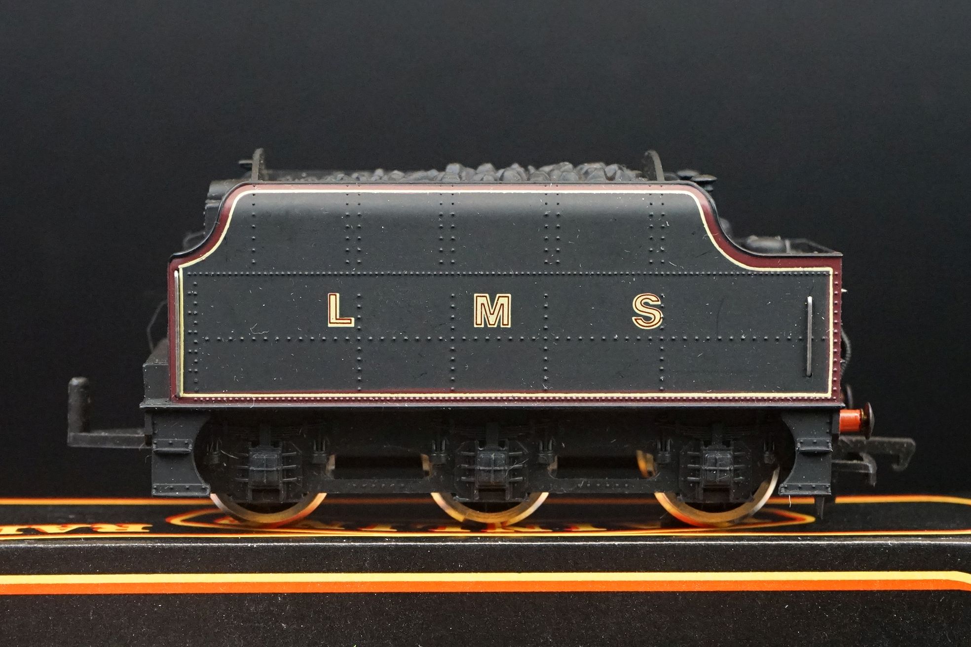 Six boxed Palitoy Mainline OO gauge locomotives to include 2 x 37056 4-6-0 6P Rebuilt Scot Class LMS - Image 4 of 17