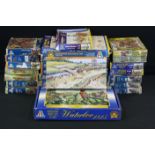 30 Boxed Italeri military-related 1:72 scale plastic figure sets to include 18 x Historics