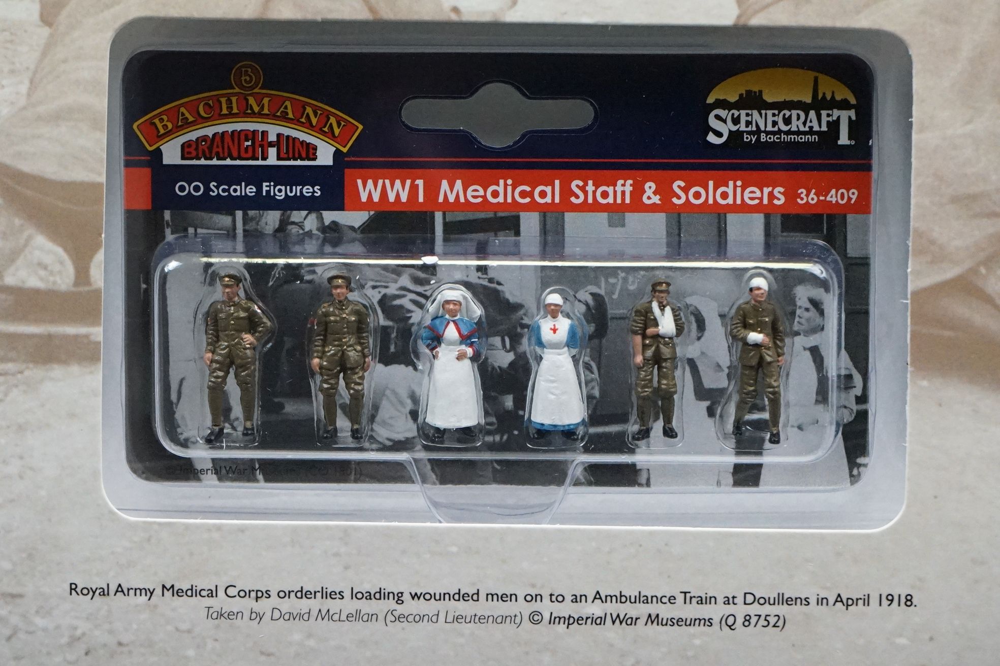 Boxed Bachmann OO gauge 30325 First World War Ambulance Train No 40 Special Commemorative Edition - Image 5 of 8