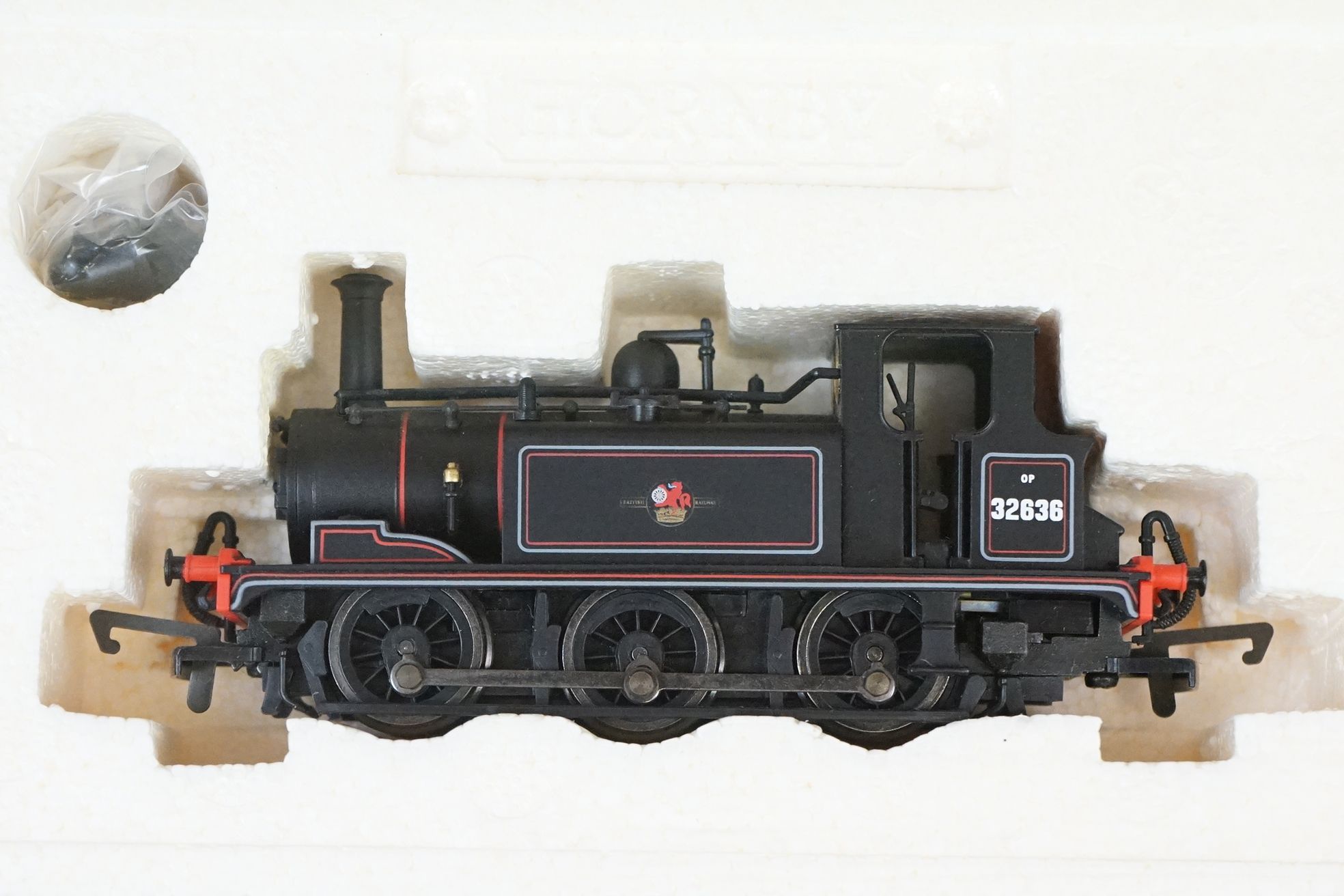 Four boxed Hornby OO gauge locomotives to include R2064A GWR 0-6-0 Dean Goods Locomotive 2322, R2328 - Image 8 of 11