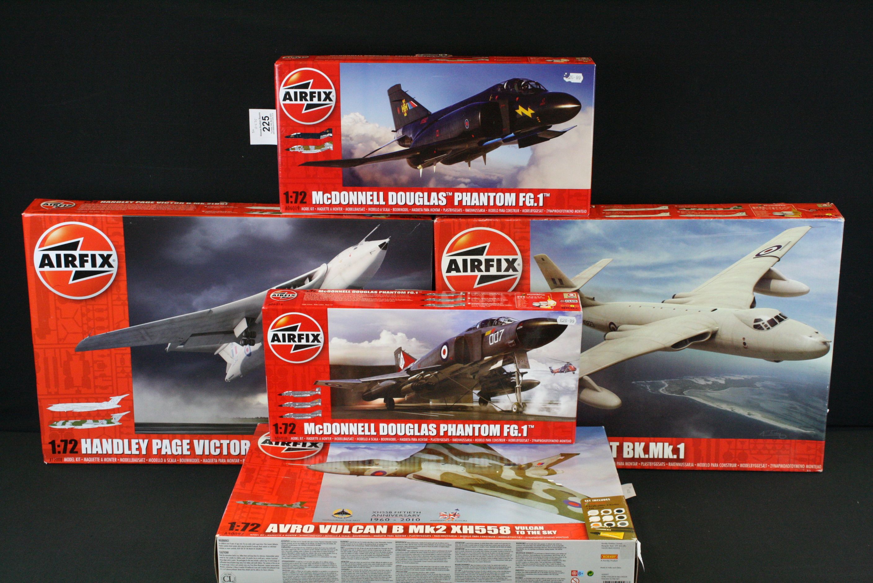 Five Boxed & unbuilt Airfix 1:72 scale plastic model aeroplane kits to include A12008 Handley Page