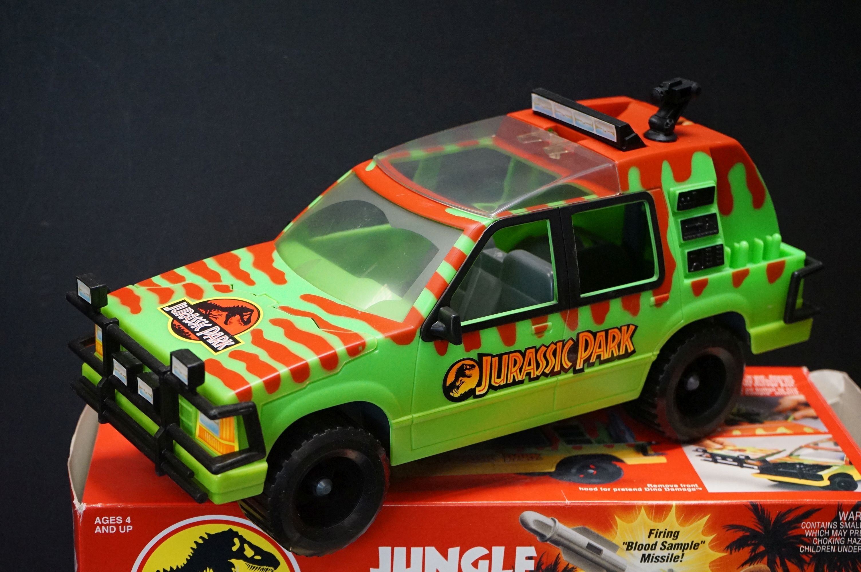 Group of TV-related collectables to include a boxed Kenner Jurassic Park Jungle Explore Vehicle ( - Image 7 of 13