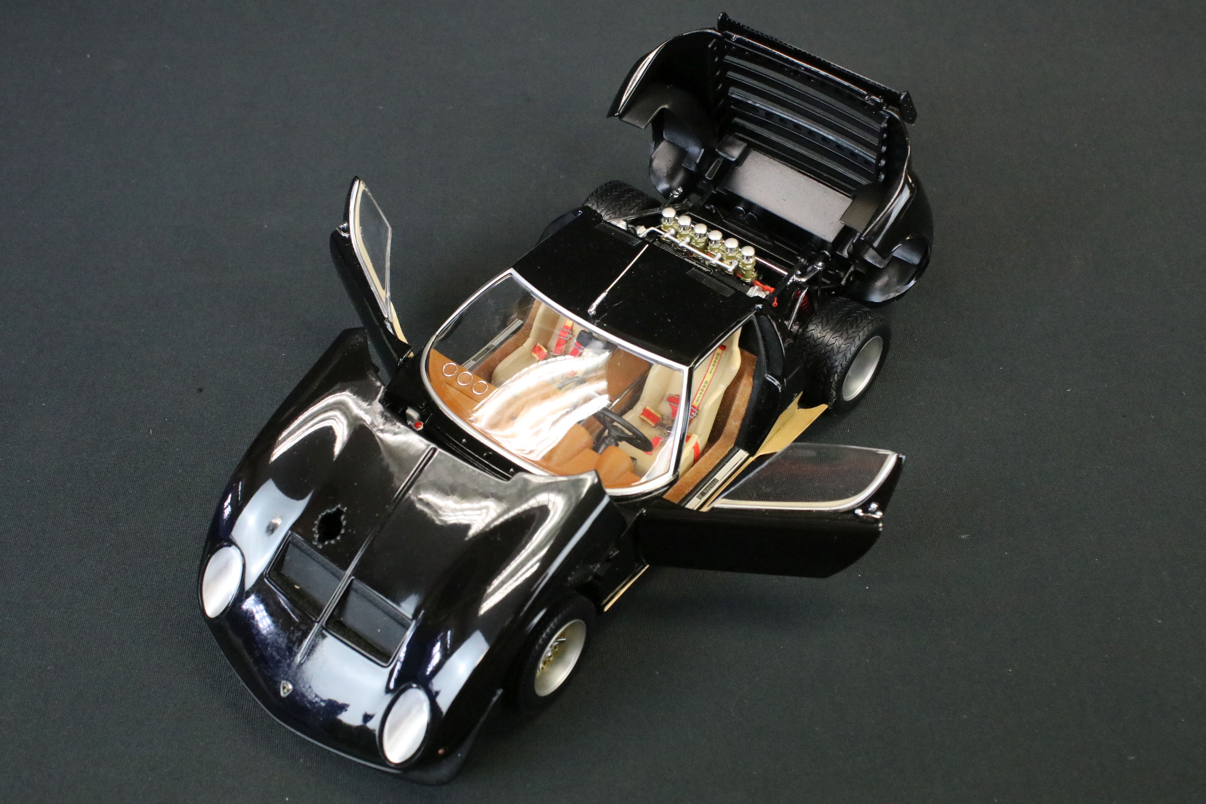 11 1/18 Scale diecast models to include 6 x AUTOart, 3 x Sun Star, Paul's Model Art Minichamps and - Image 17 of 47