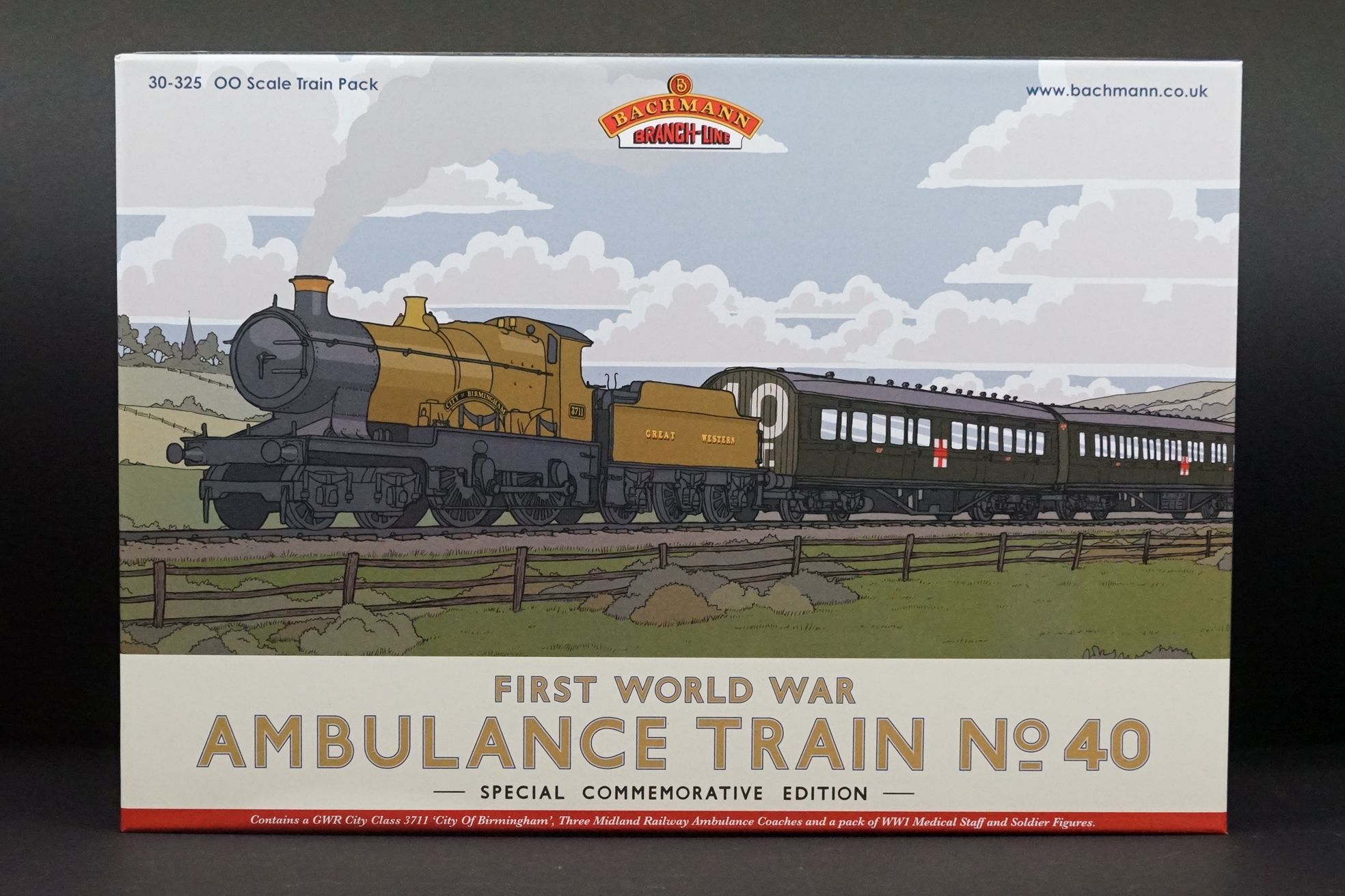 Boxed Bachmann OO gauge 30325 First World War Ambulance Train No 40 Special Commemorative Edition