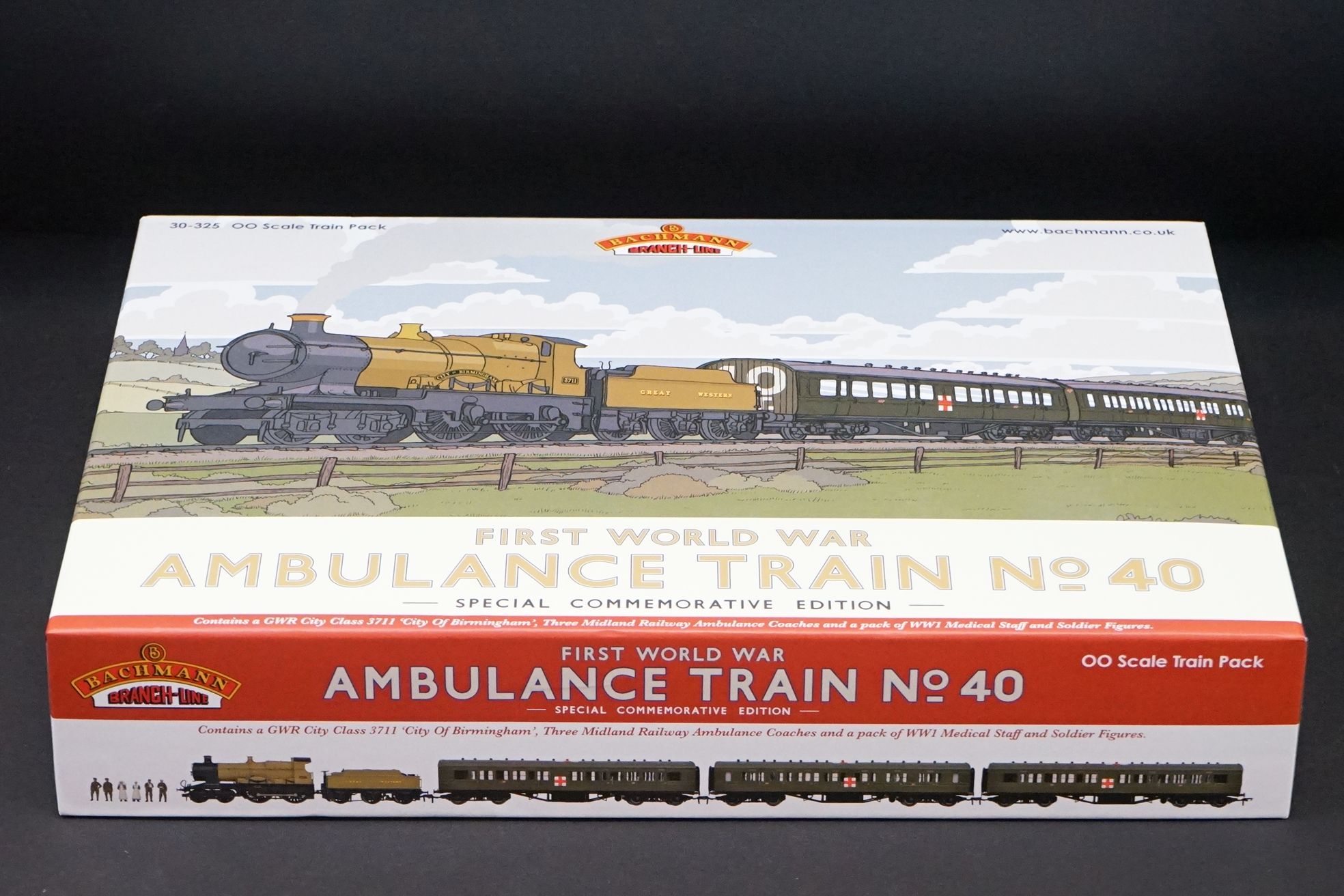 Boxed Bachmann OO gauge 30325 First World War Ambulance Train No 40 Special Commemorative Edition - Image 8 of 8