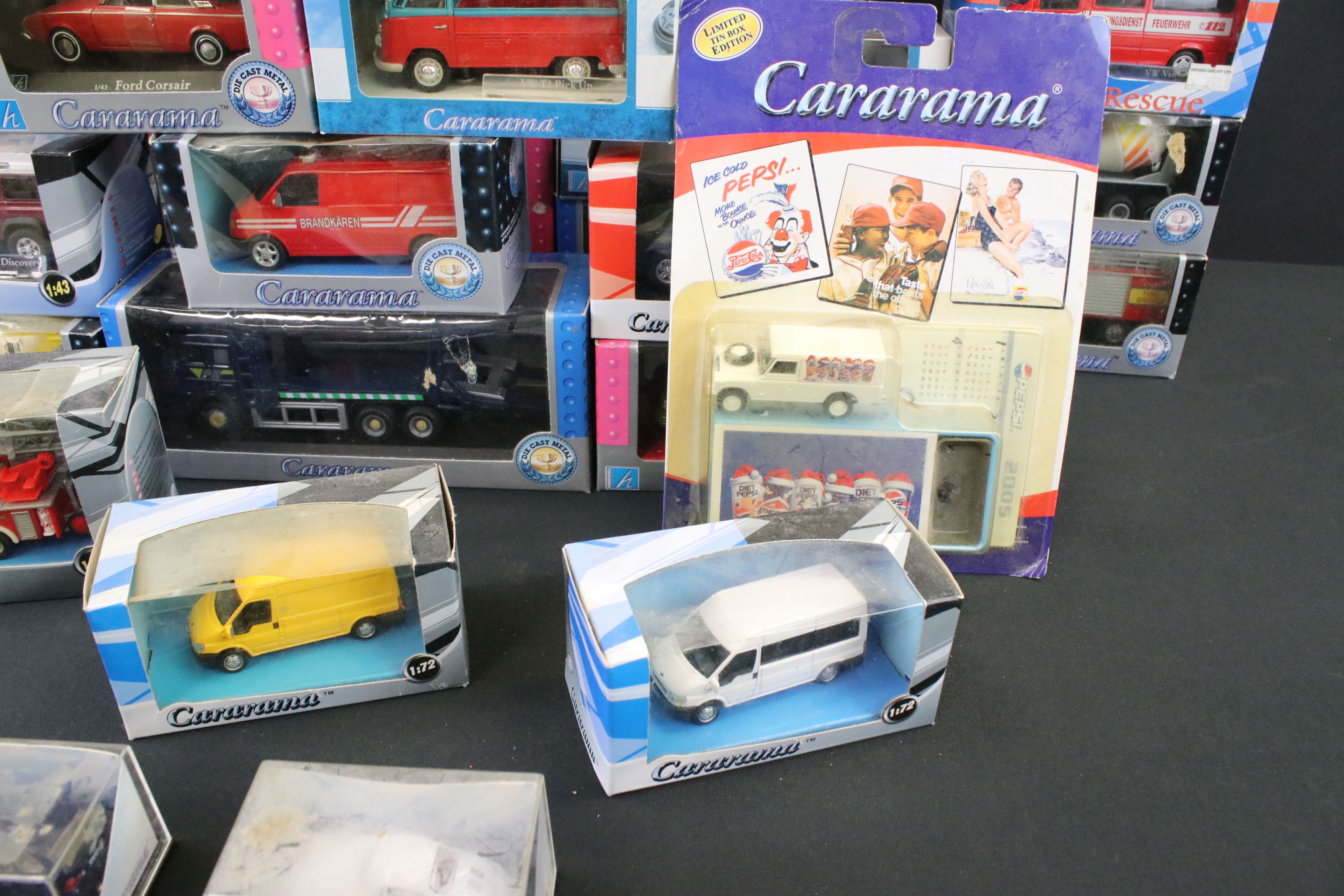 37 Boxed Cararama diecast models to include No. 252 1/43 Volkswagen Microbus multi-model set, No. - Image 4 of 8