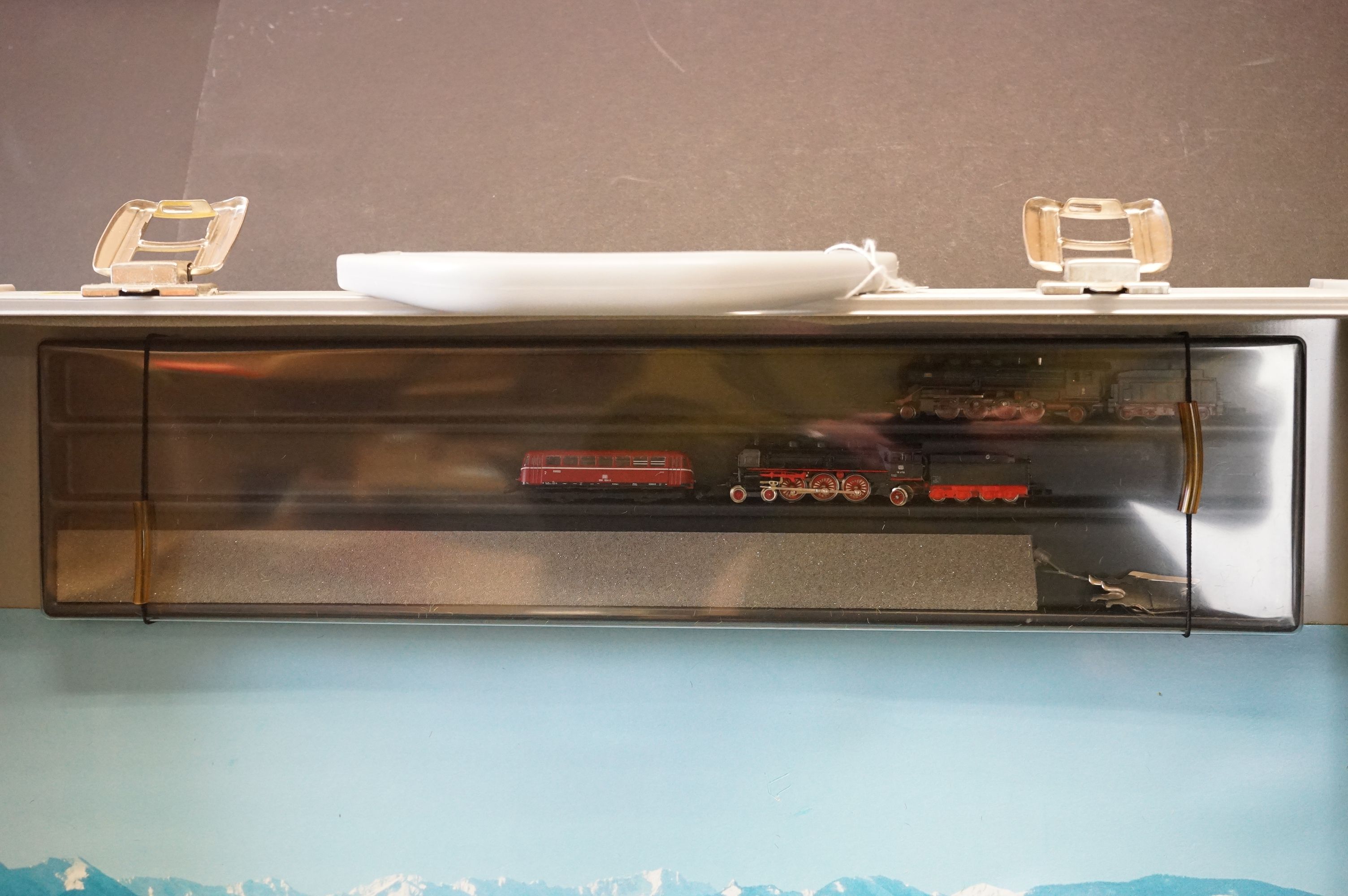 Group of N gauge model railway to include boxed Rapido 0236 locomotive, 5 x boxed Rapido items of - Image 7 of 11