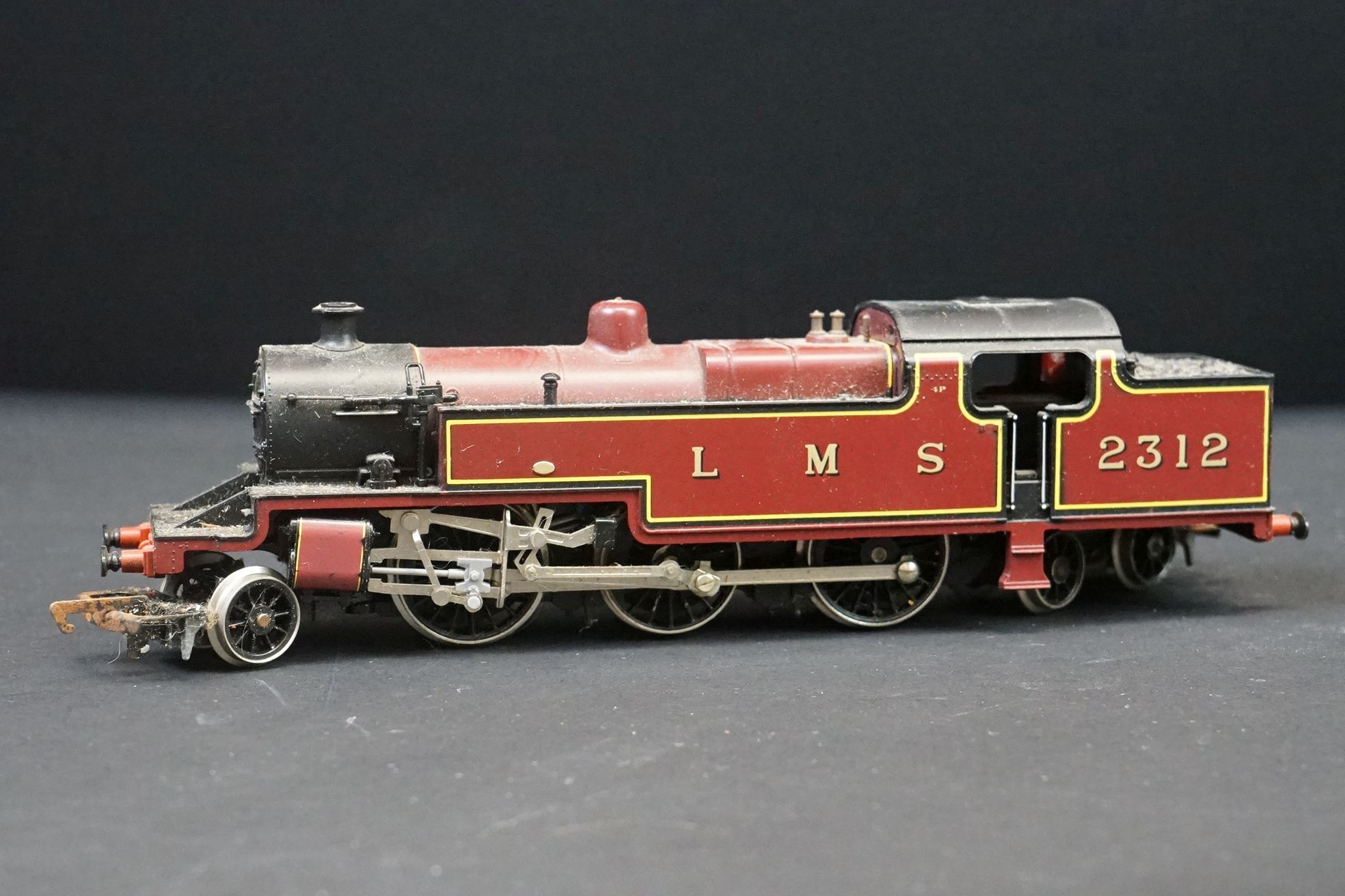 13 OO gauge locomotives to include Hornby, Lima & Airfix featuring Hornby Dublo 2-8-0LMS in black, - Image 12 of 12