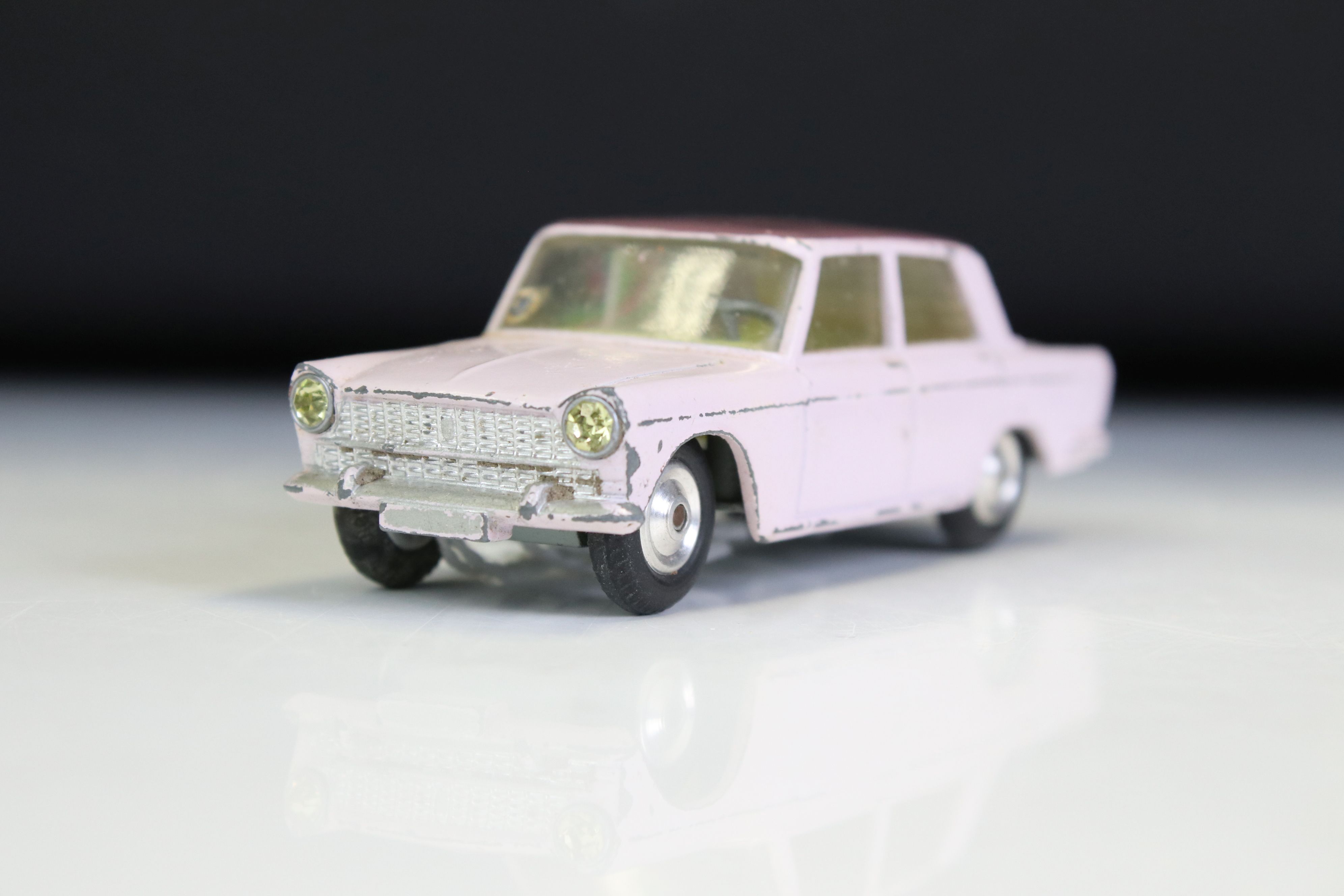 Four boxed Corgi diecast models to include 232 Fiat 200 in pink with mauve roof, 426 Chipperfield - Image 12 of 21