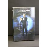 Boxed Sideshow Collectables 1/4 James Bond 007 Pierce Brosnan Premium Edition Figure, ex, some box