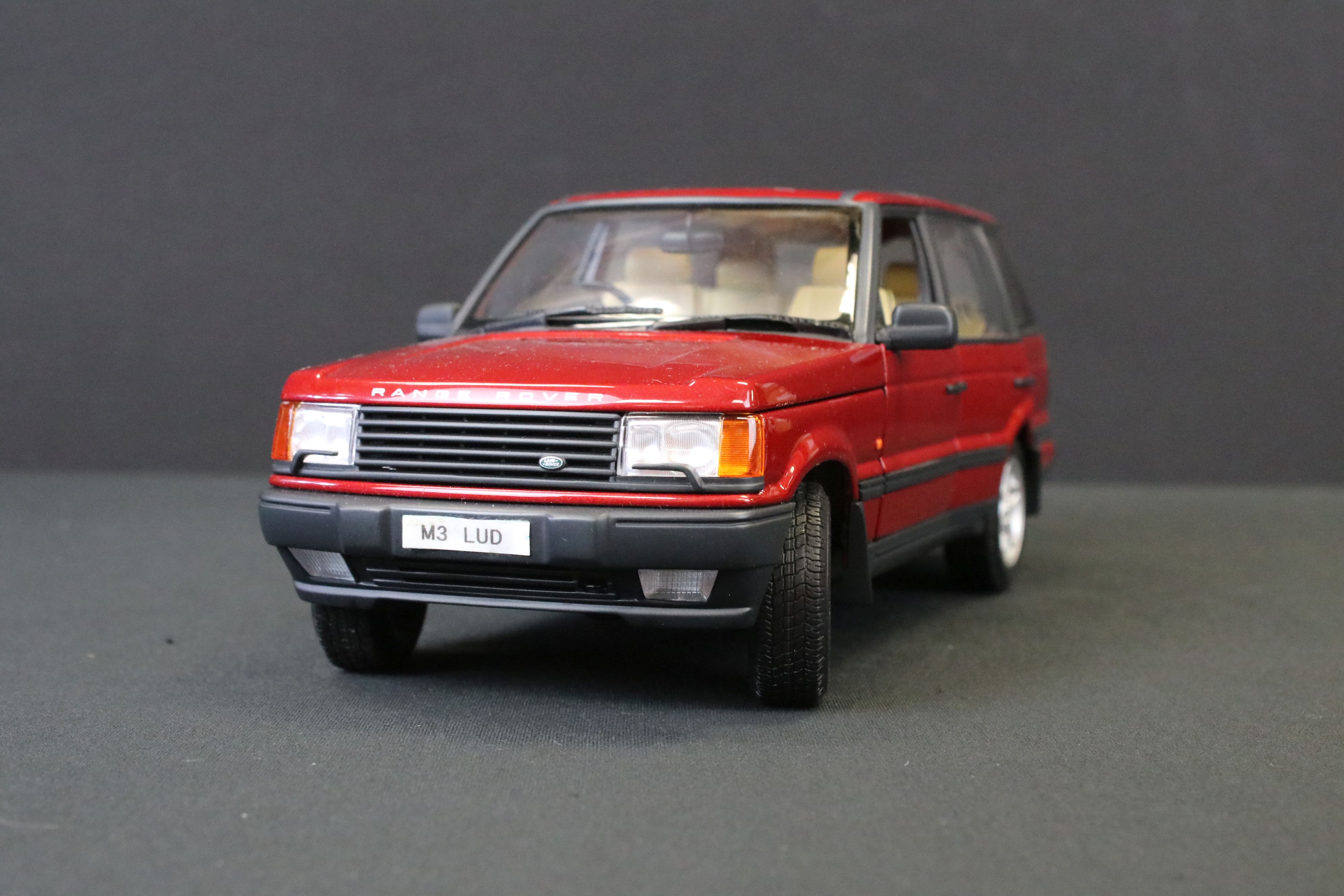 11 1/18 Scale diecast models to include 6 x AUTOart, 3 x Sun Star, Paul's Model Art Minichamps and - Image 6 of 47