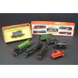 Two boxed Hornby OO gauge locomotives to include R552 BR 4-6-2 Oliver Cromwell and R253 0-4-0 Diesel