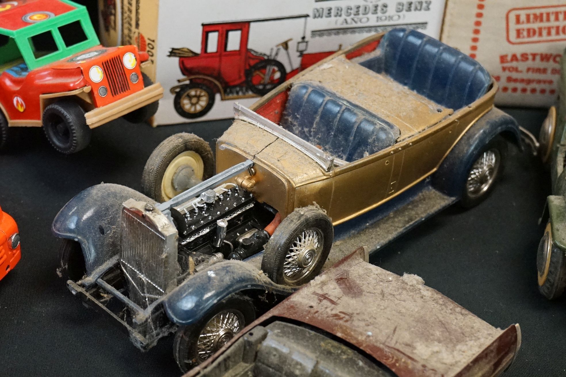 Collection of boxed and unboxed diecast & plastic models from the mid 20th C onwards to include 3 - Image 5 of 16