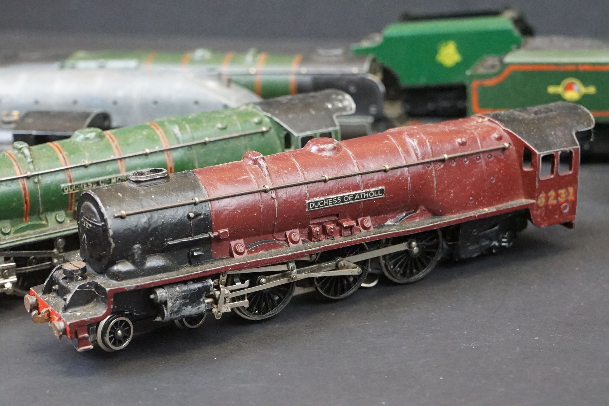 Three Hornby Dublo locomotives to include Duchess of Montrose and Duchess of Sutherland, plus 4 x - Image 3 of 11