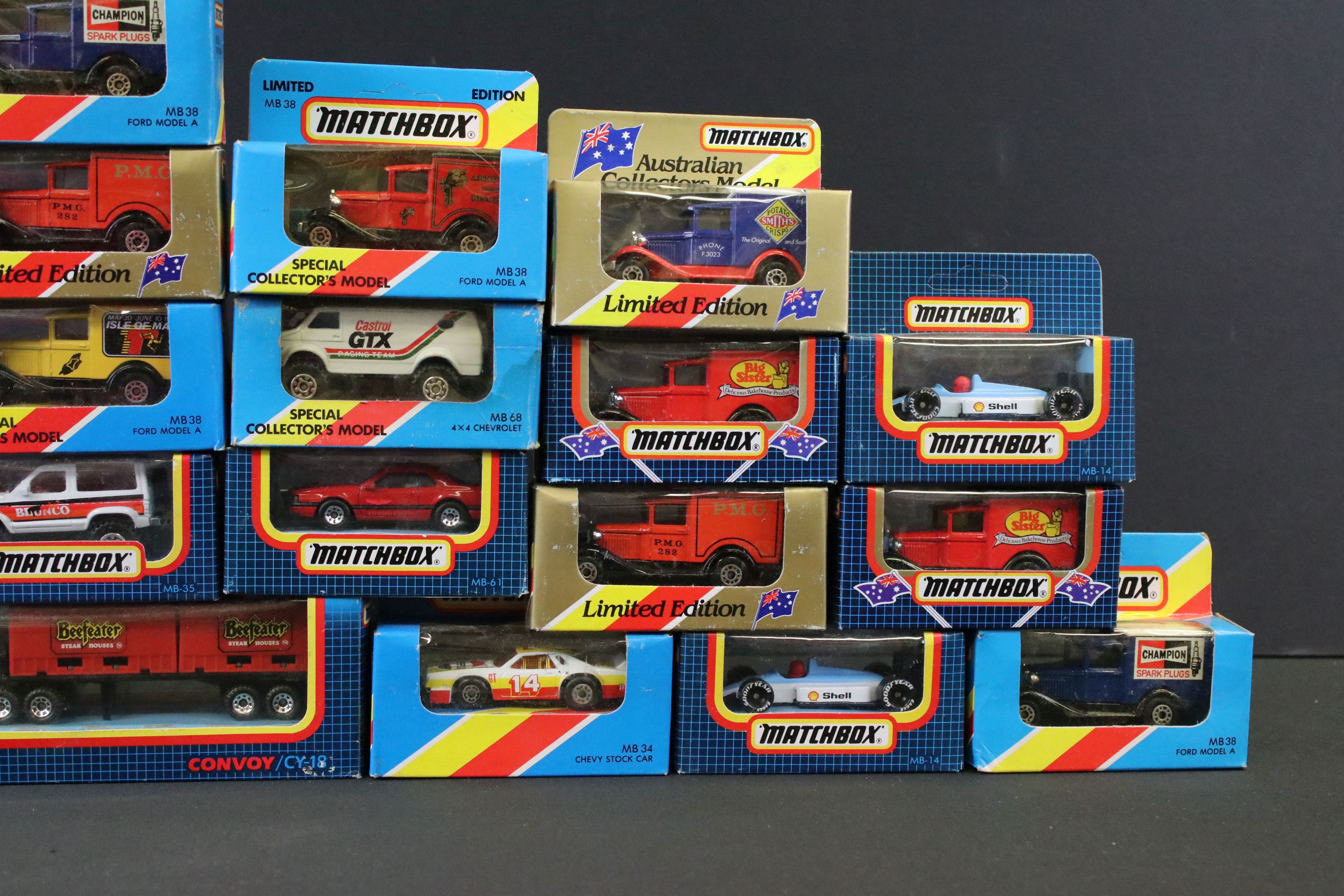 35 Boxed / carded Matchbox diecast models, circa 1980's, to include 5 x Skybusters (2 x SB-23, 2 x - Image 4 of 7